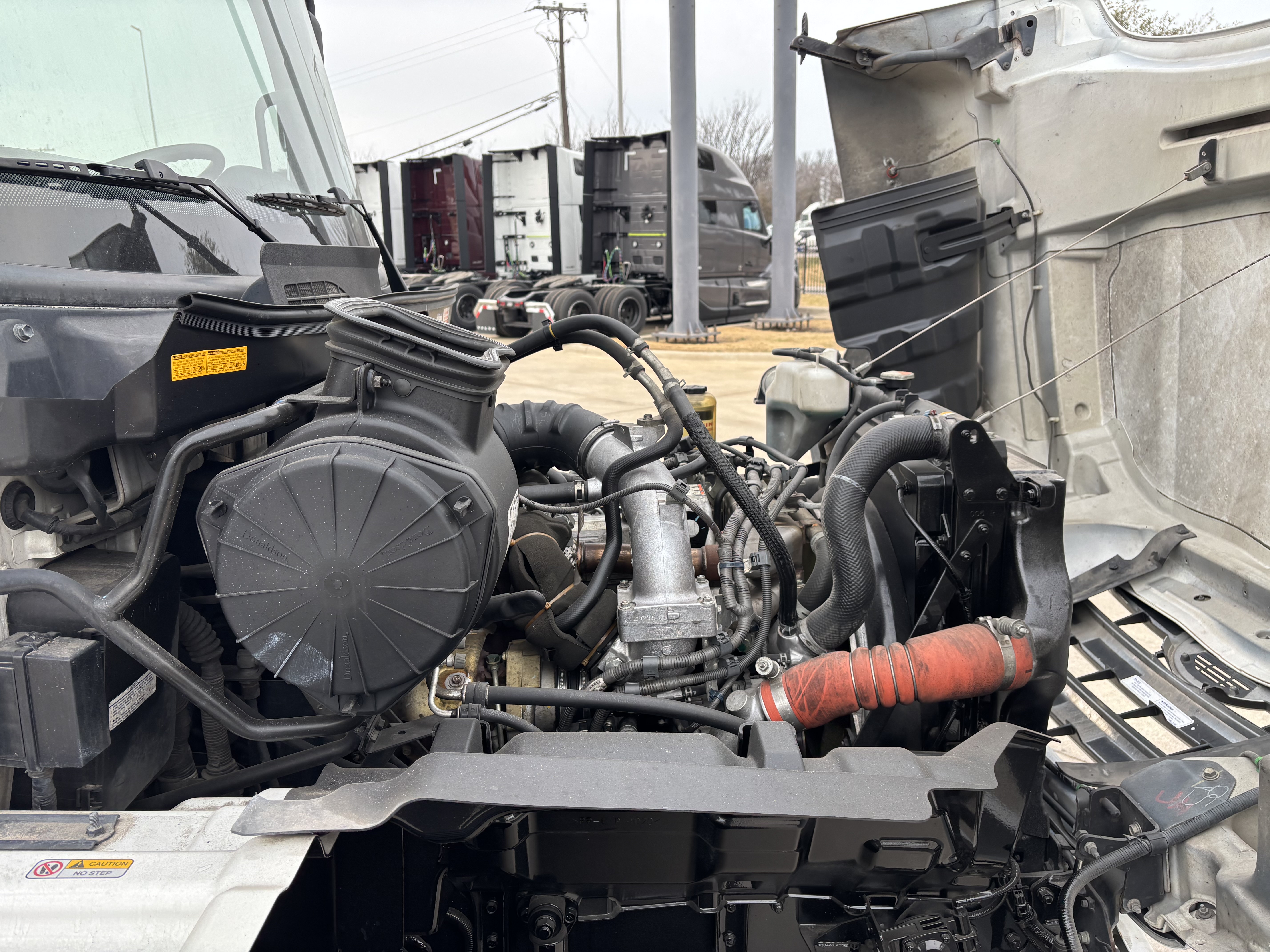 2020 Hino 268 - image 12