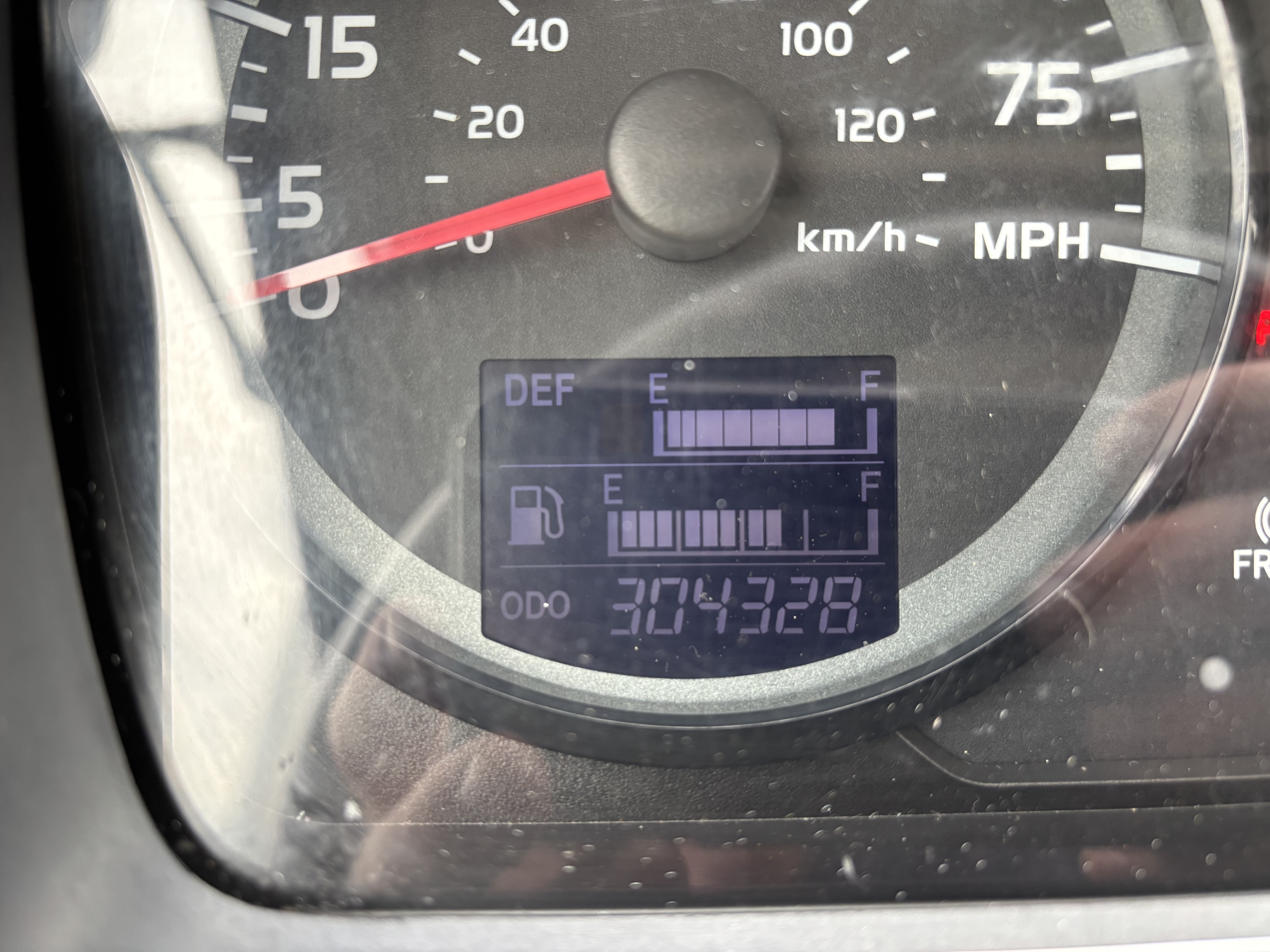 2020 Hino 268 - image 30