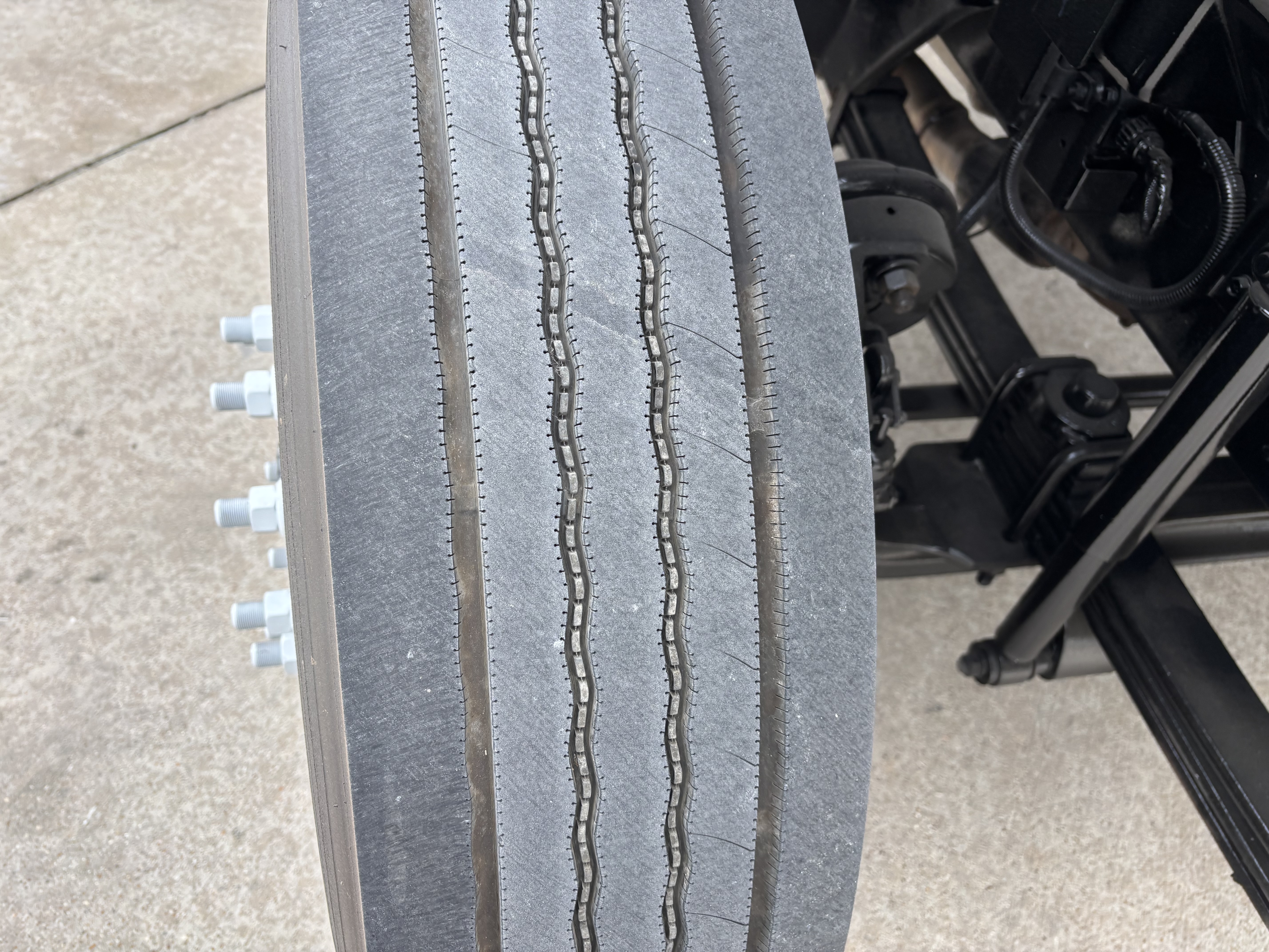 2020 Hino 268 - image 17