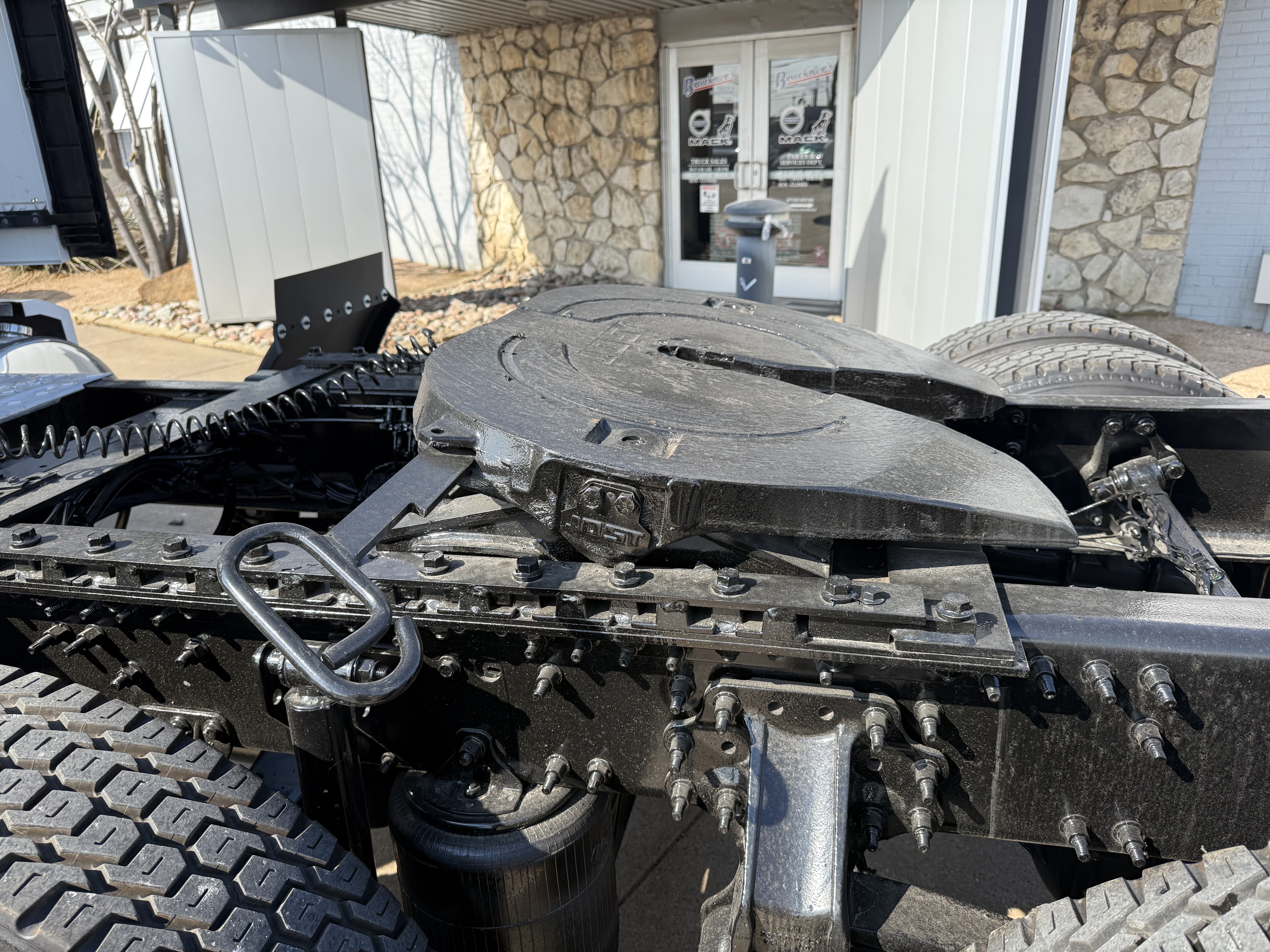 2022 Mack - image 26