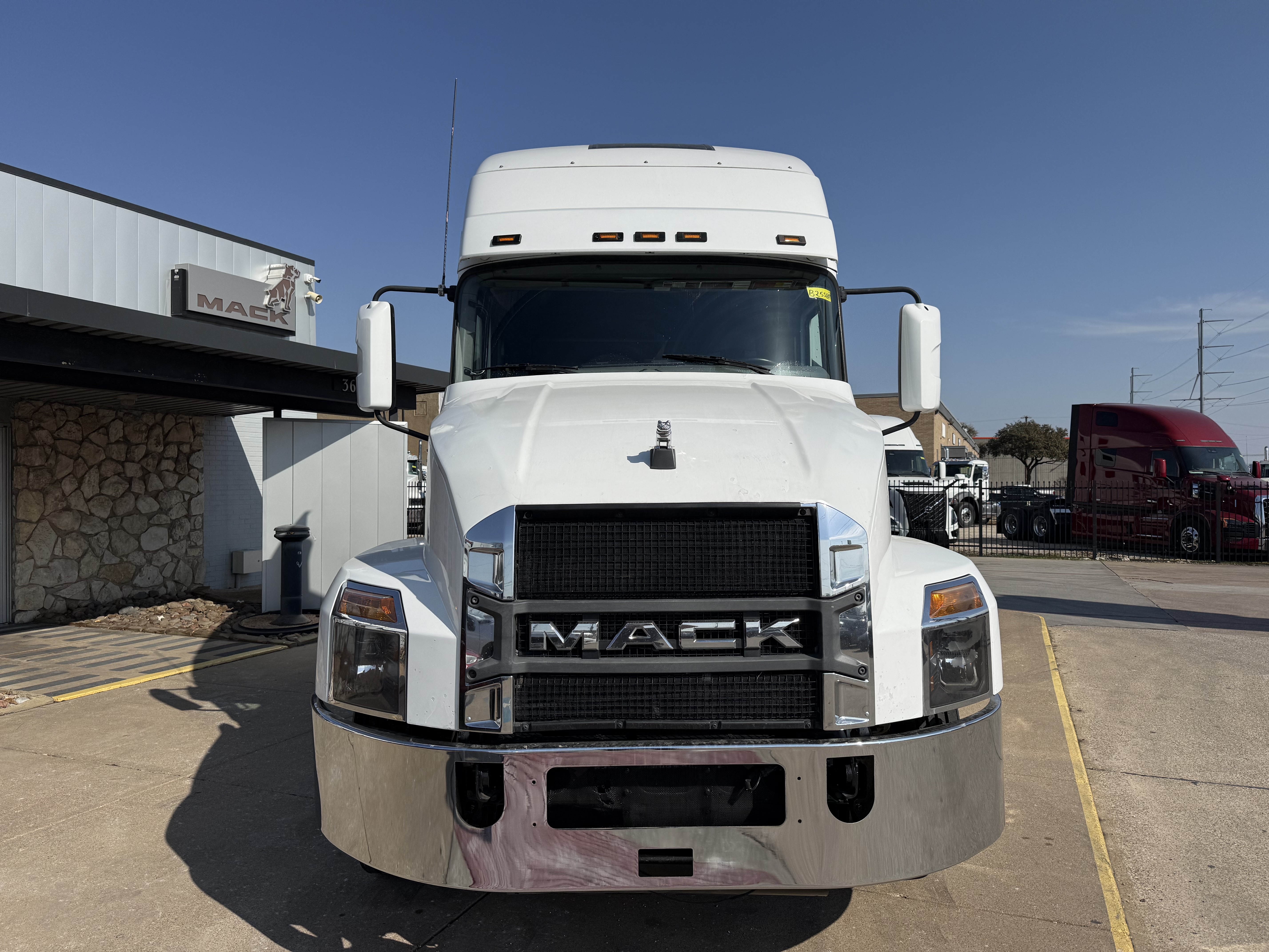 2022 Mack - image 2