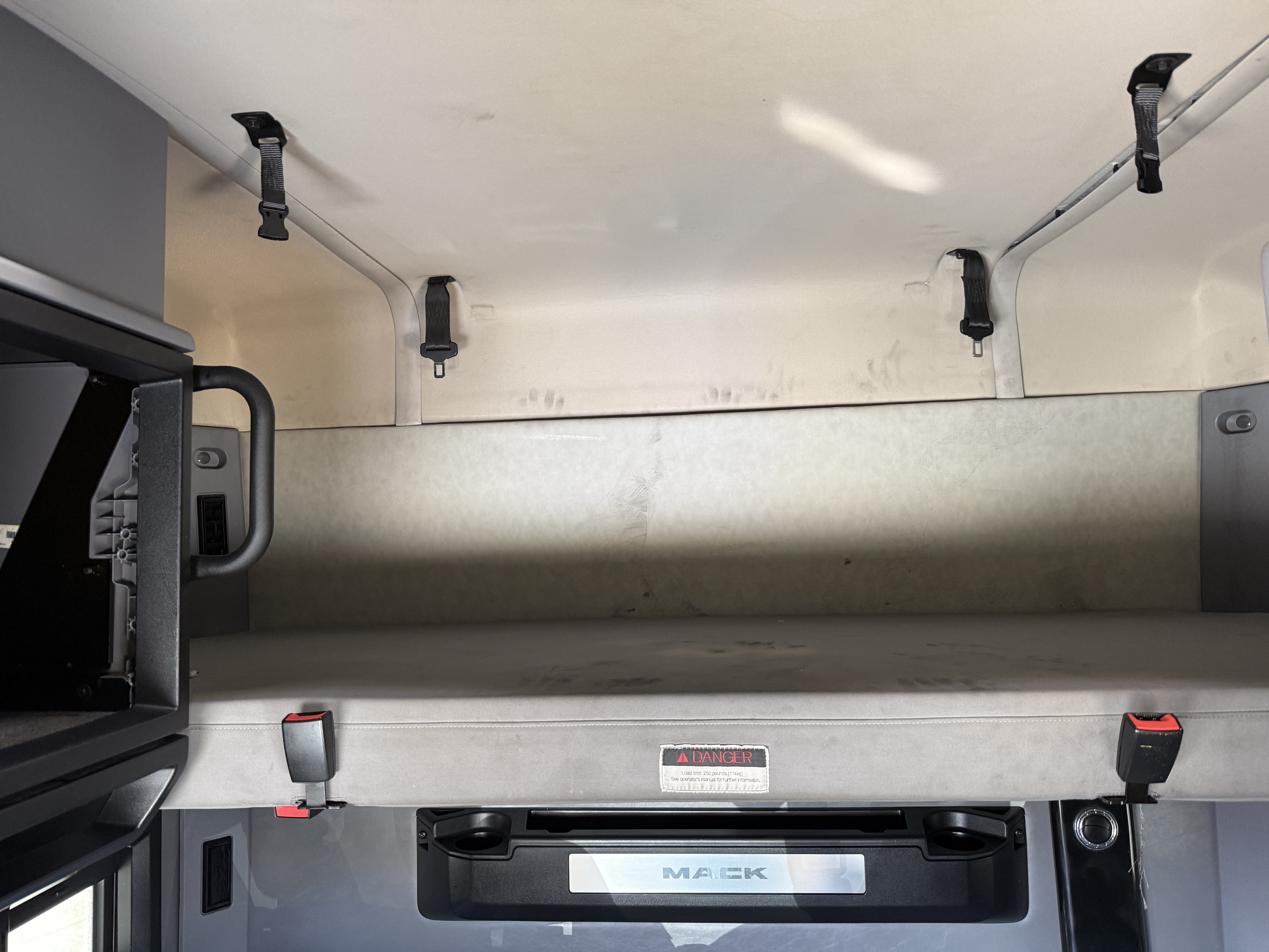 2022 Mack - image 20