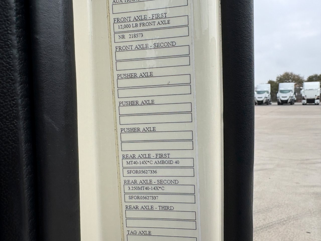 2020 Volvo - image 28