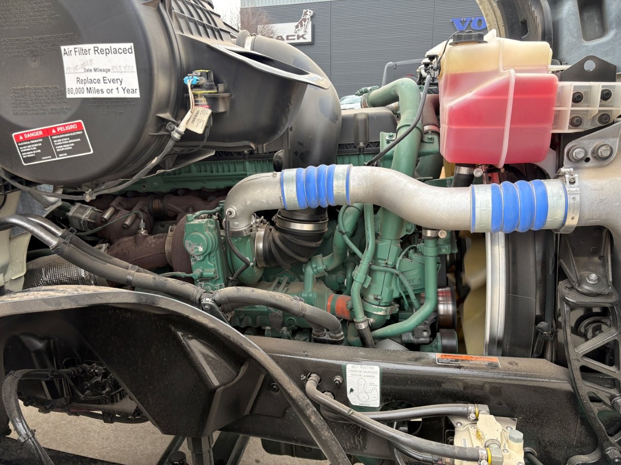 2020 Volvo - image 10