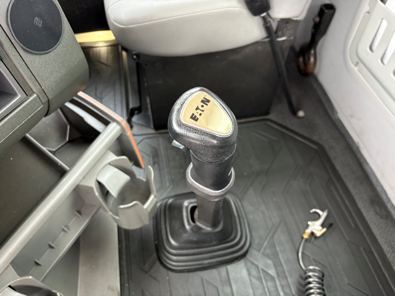 2020 Volvo - image 23