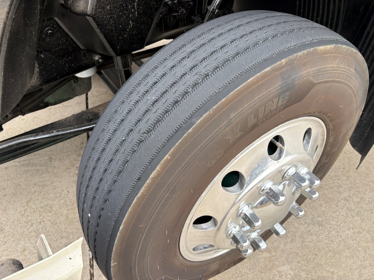 2020 Volvo - image 17