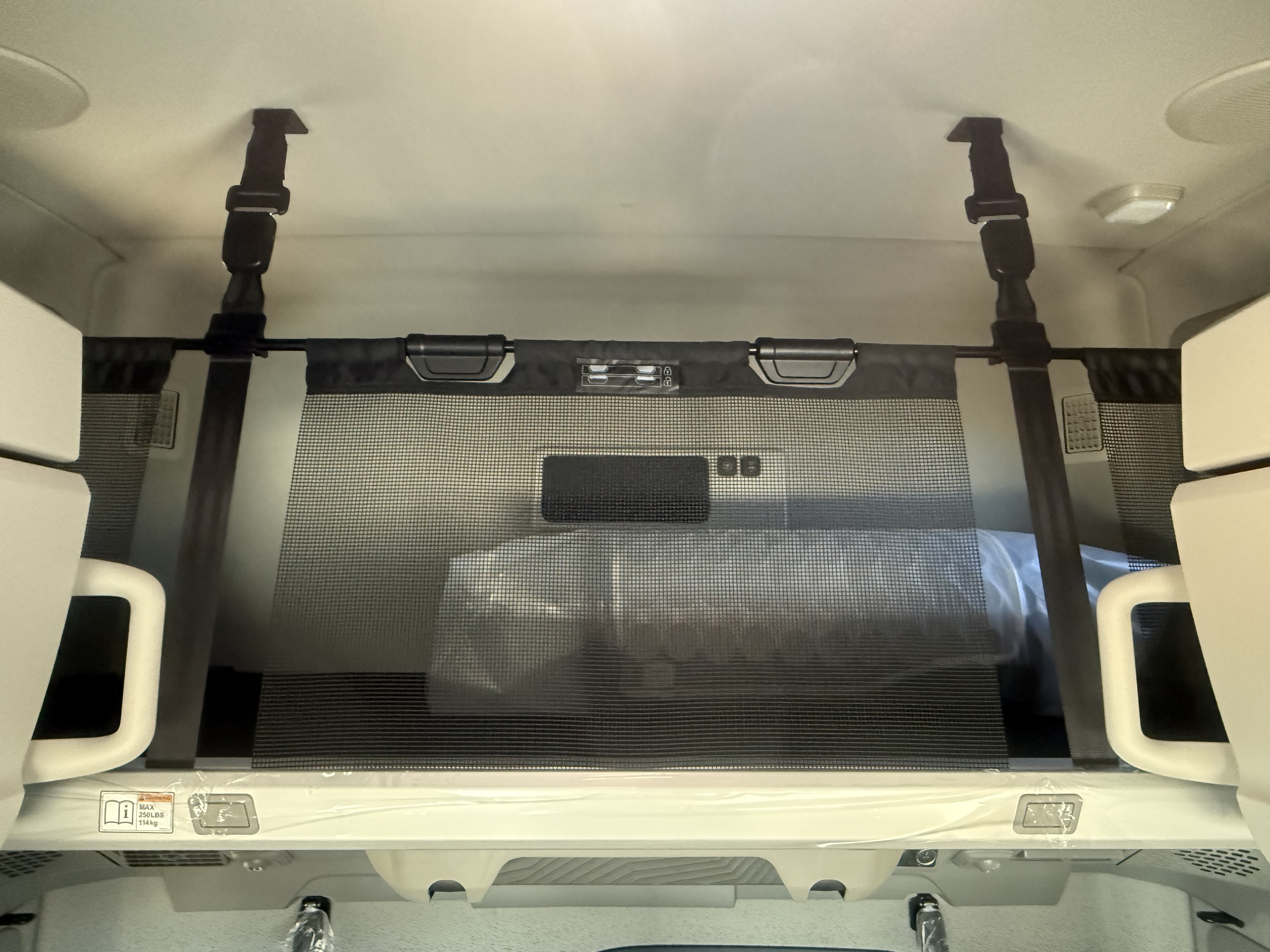 2026 Volvo - image 25