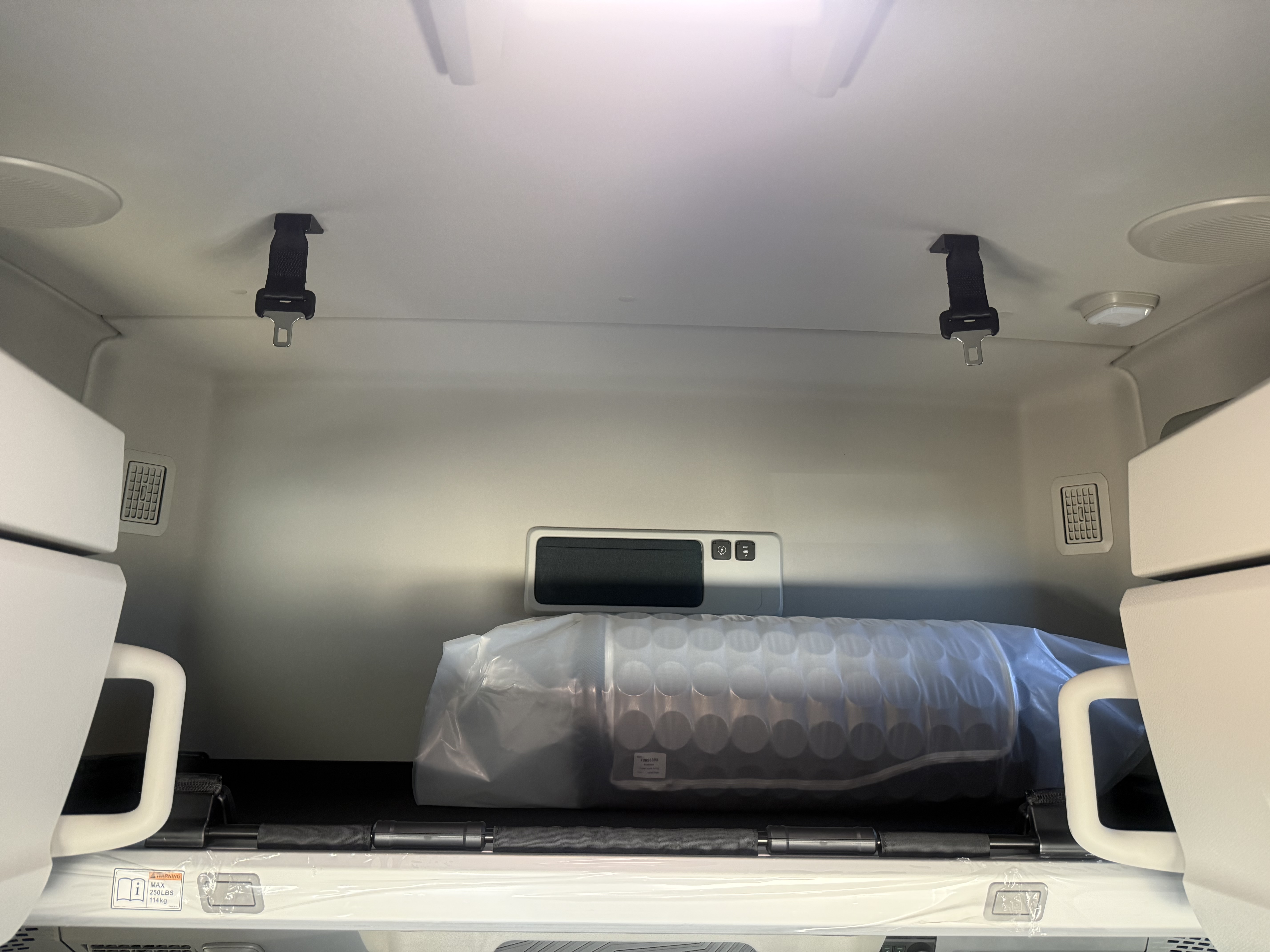 2026 Volvo - image 24