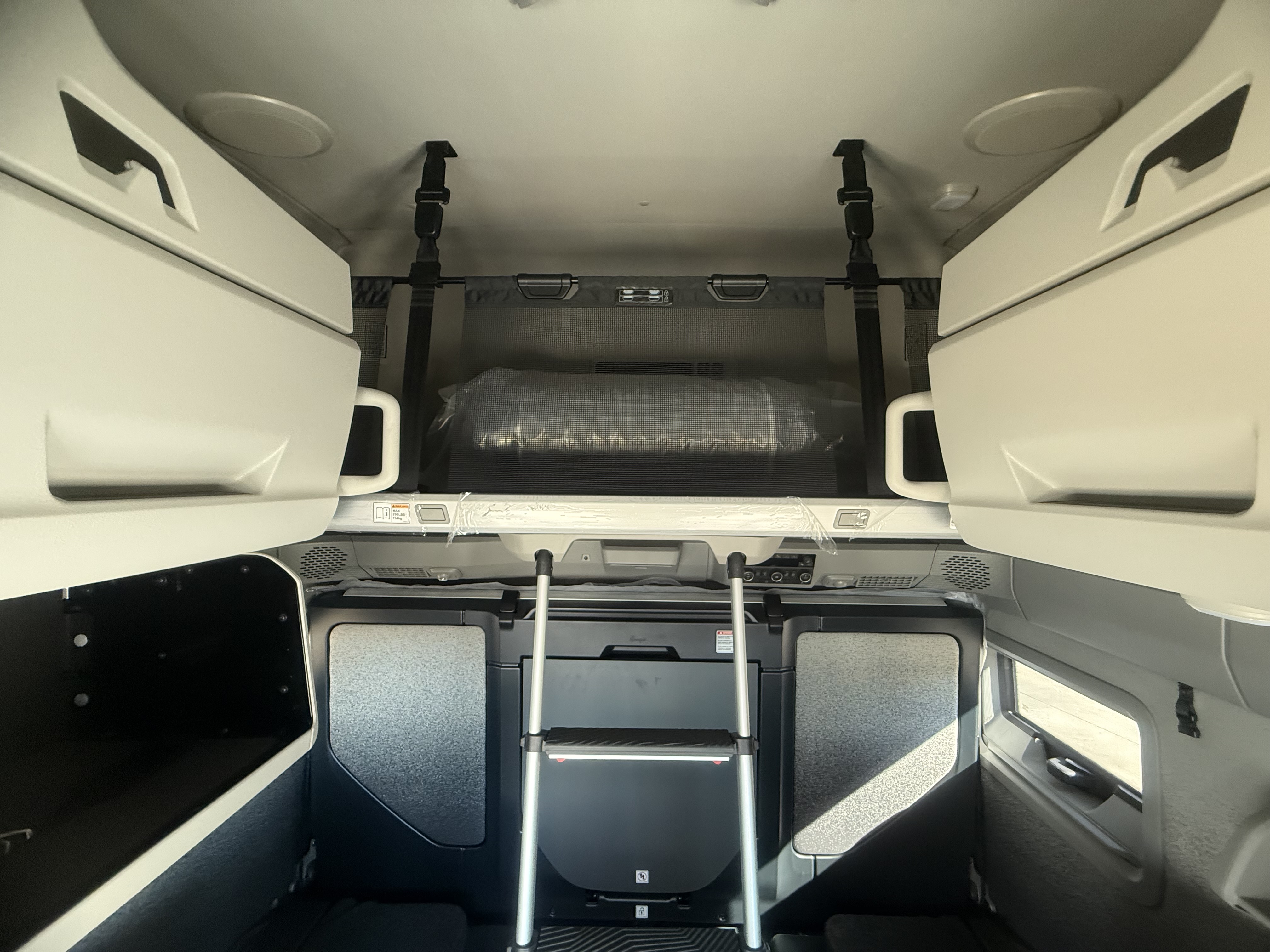 2026 Volvo - image 22