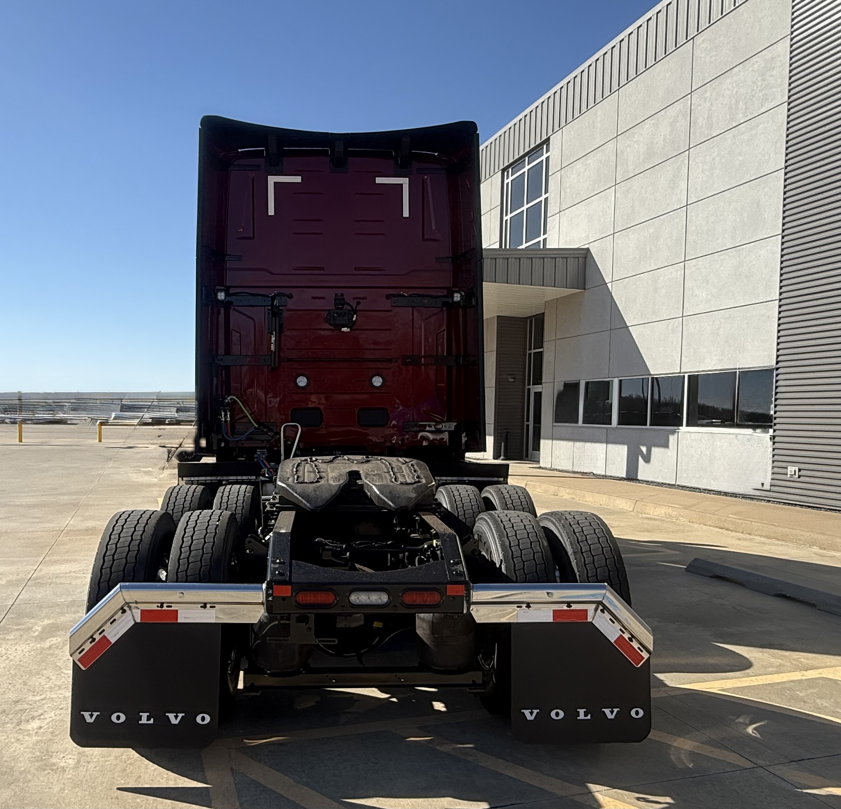 2026 Volvo - image 4