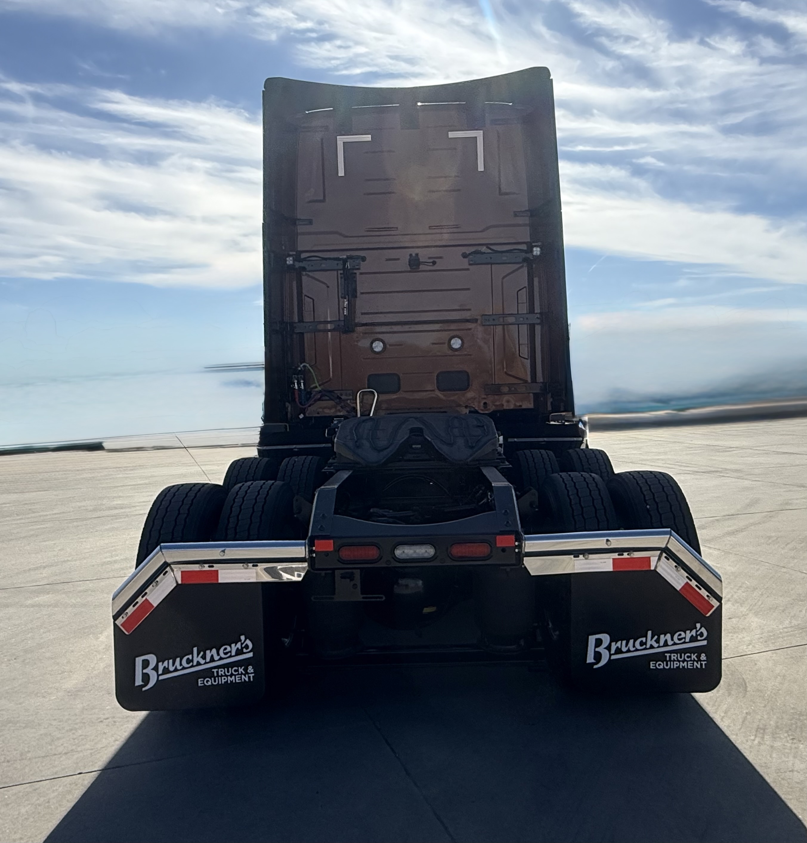 2026 Volvo - image 4