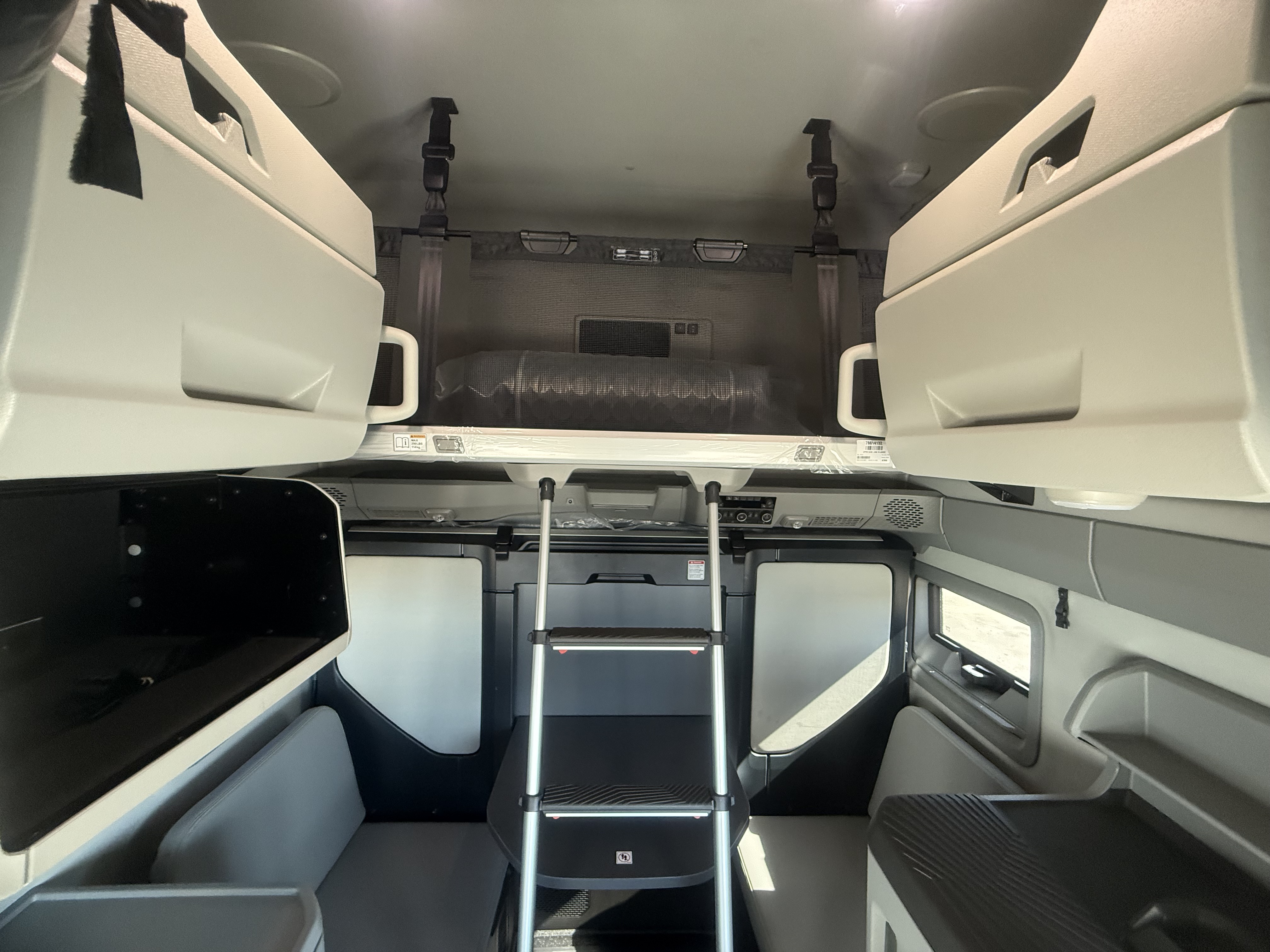 2026 Volvo - image 26