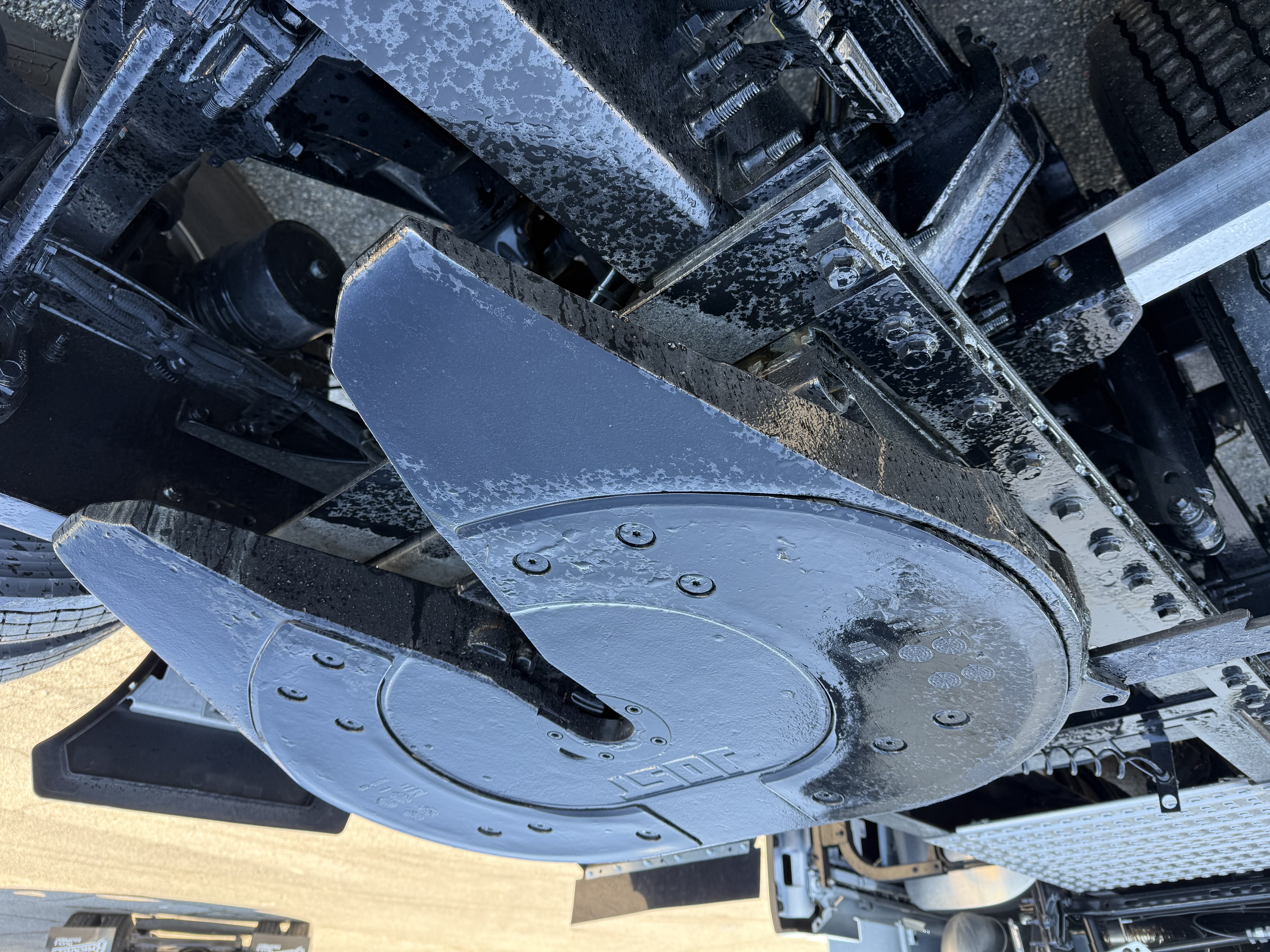 2026 Volvo - image 9