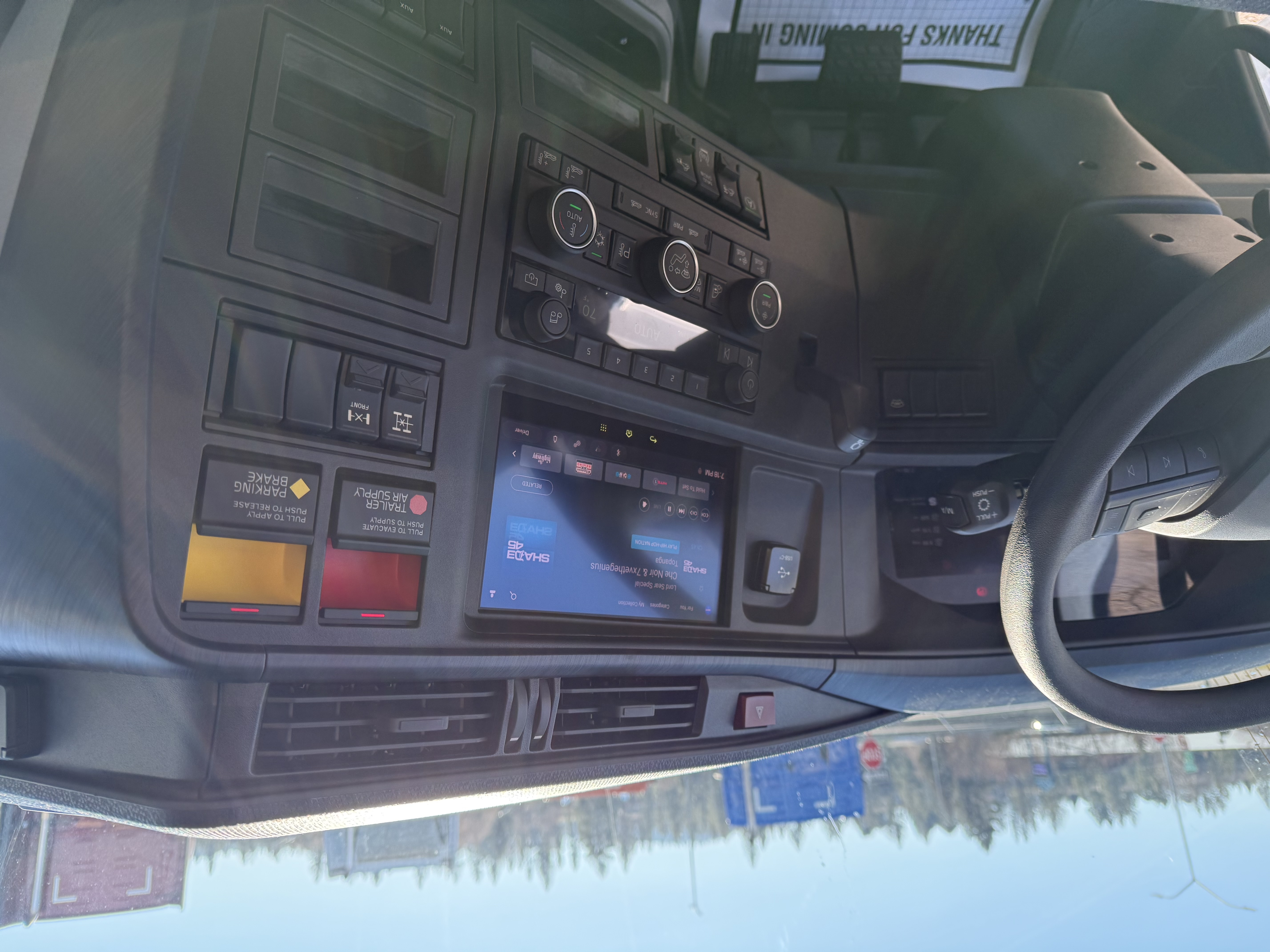 2026 Volvo - image 12