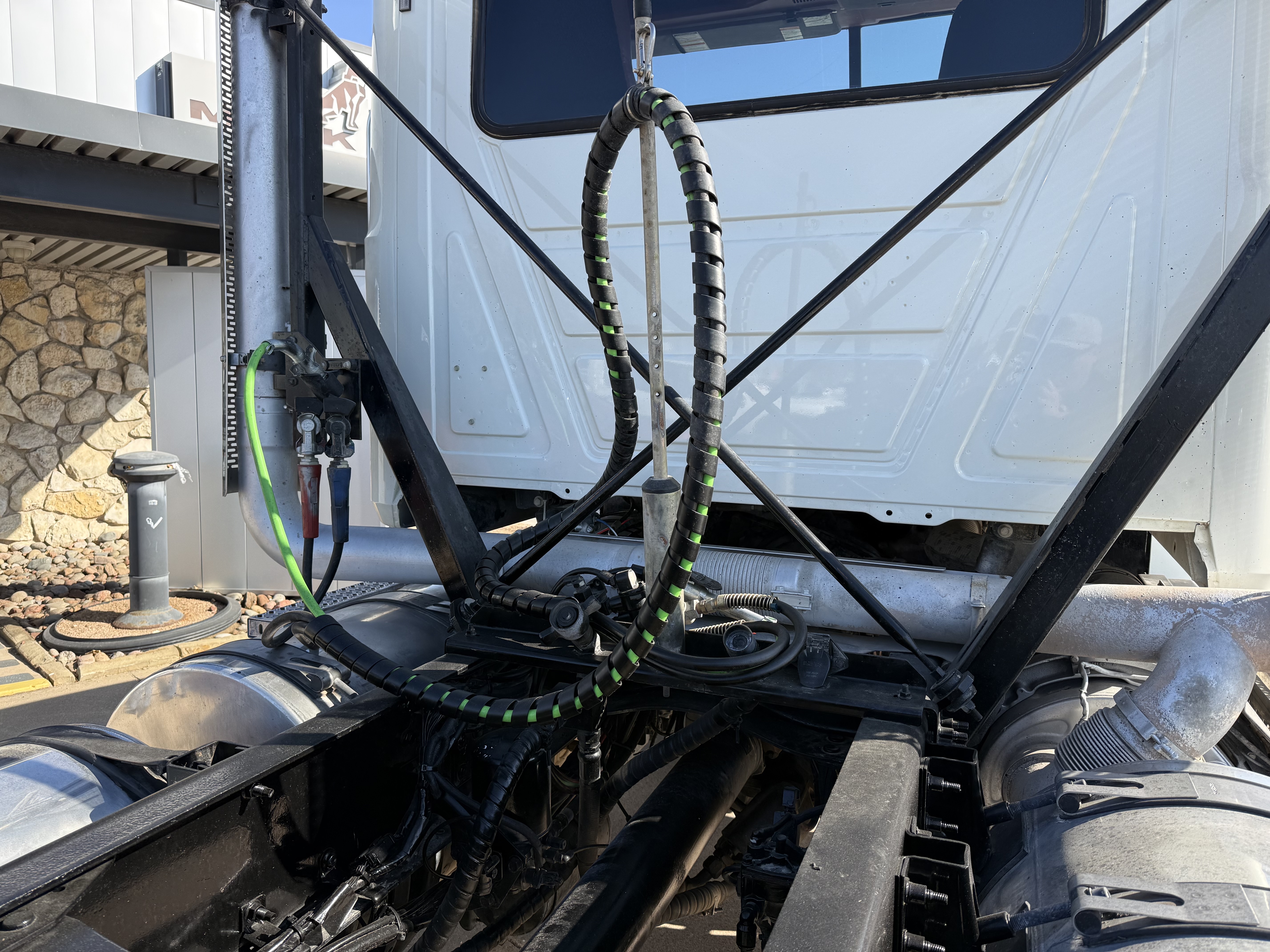 2018 Mack - image 20