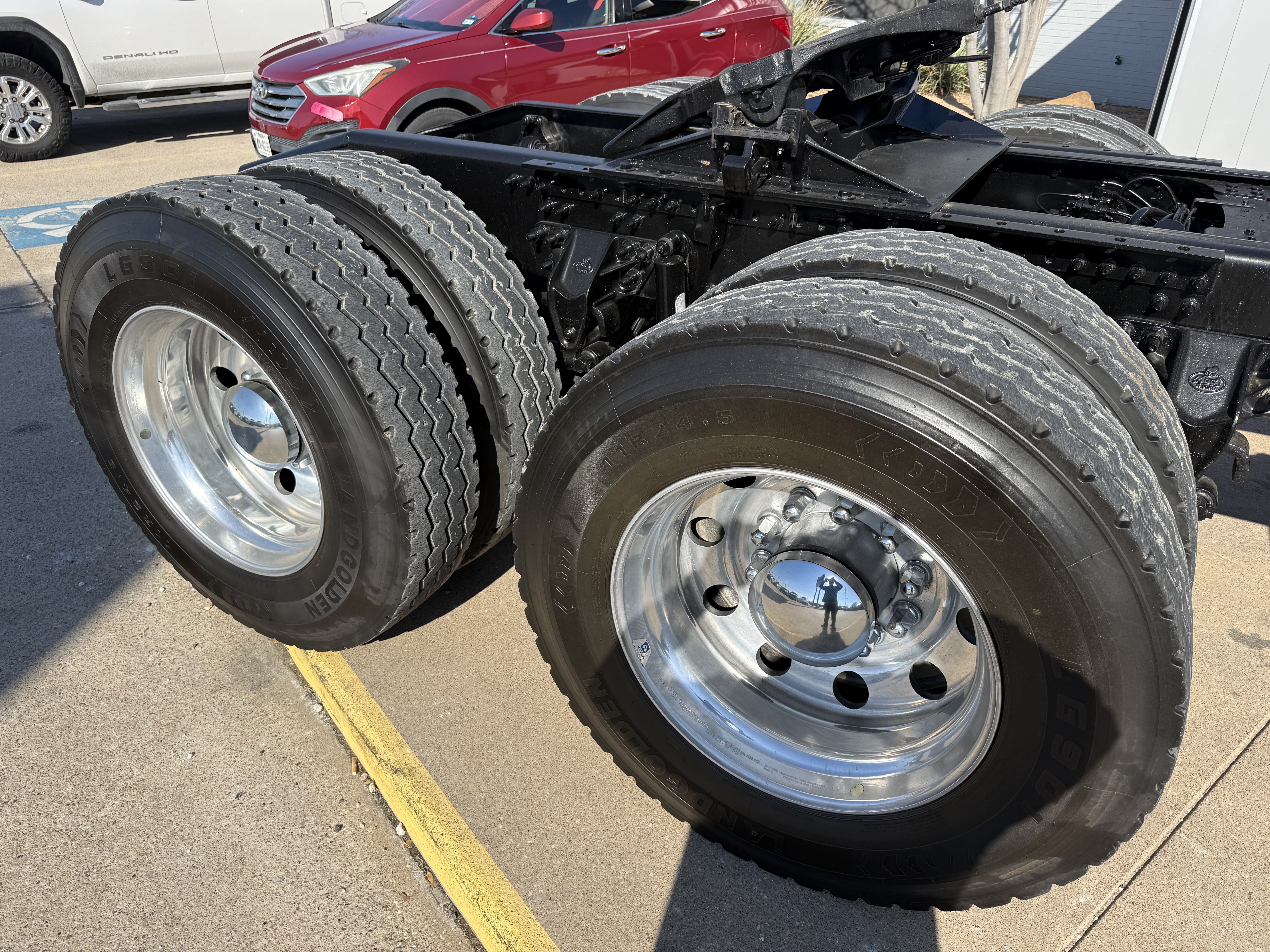 2018 Mack - image 12