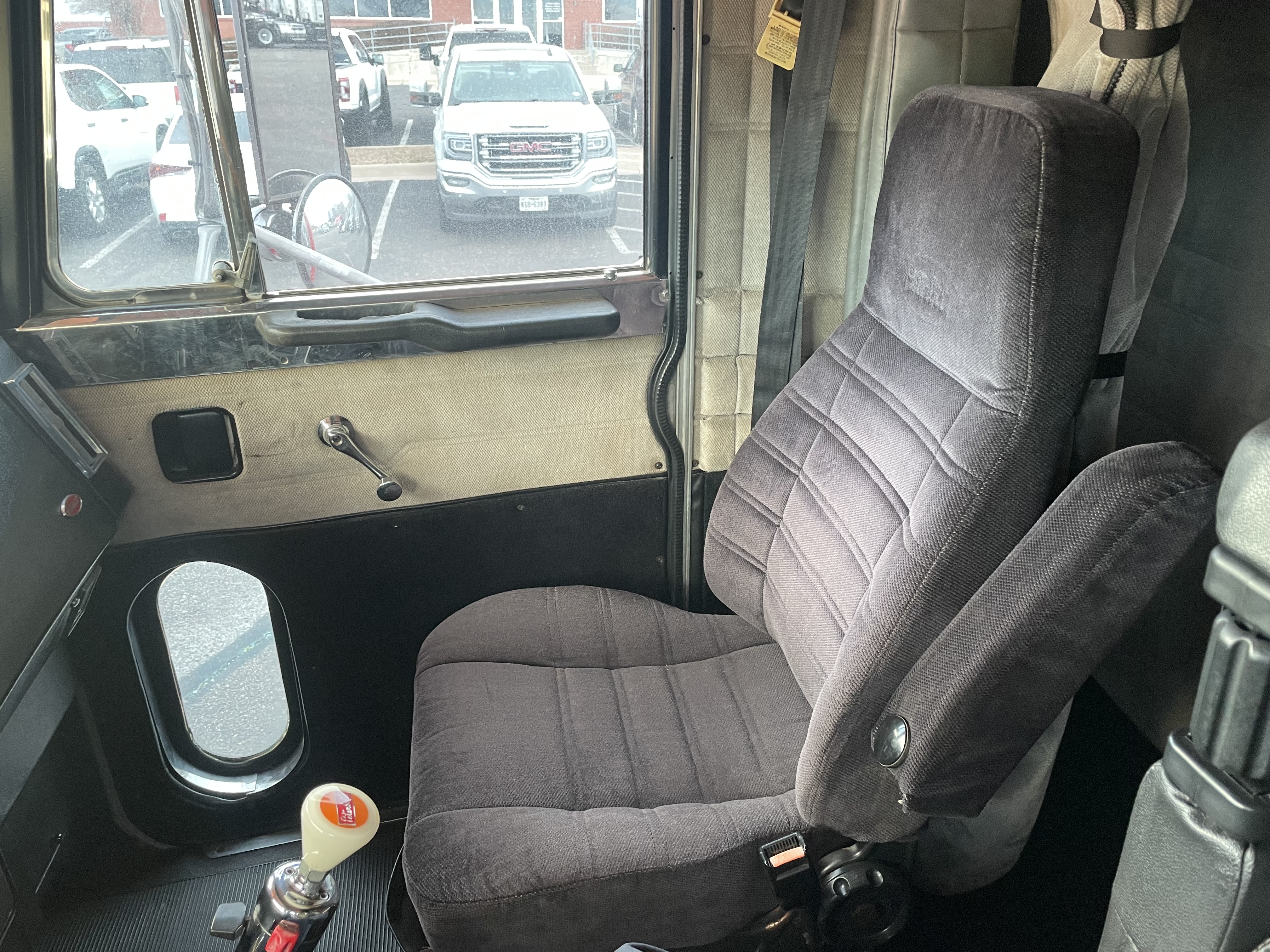 1997 Peterbilt - image 16