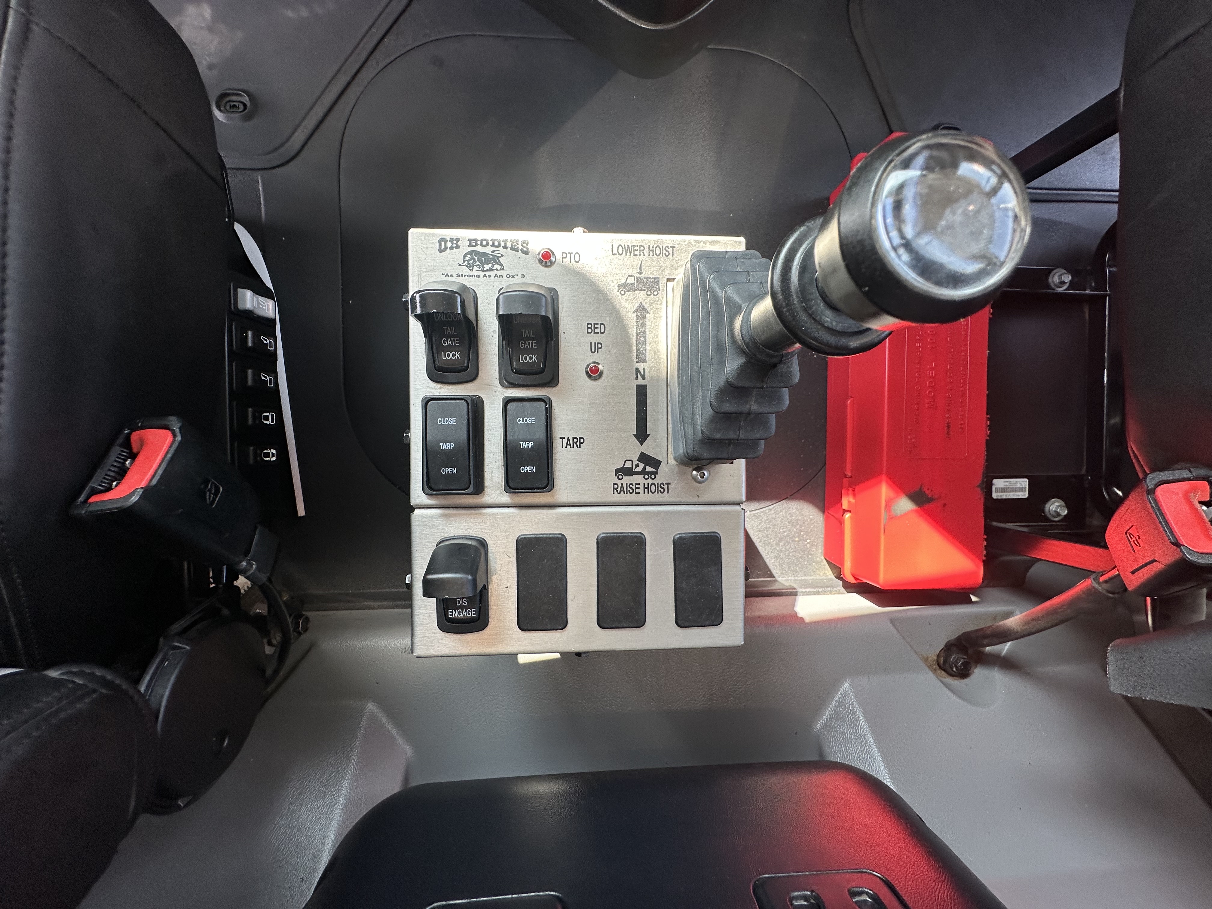 2025 Mack Granite - image 19