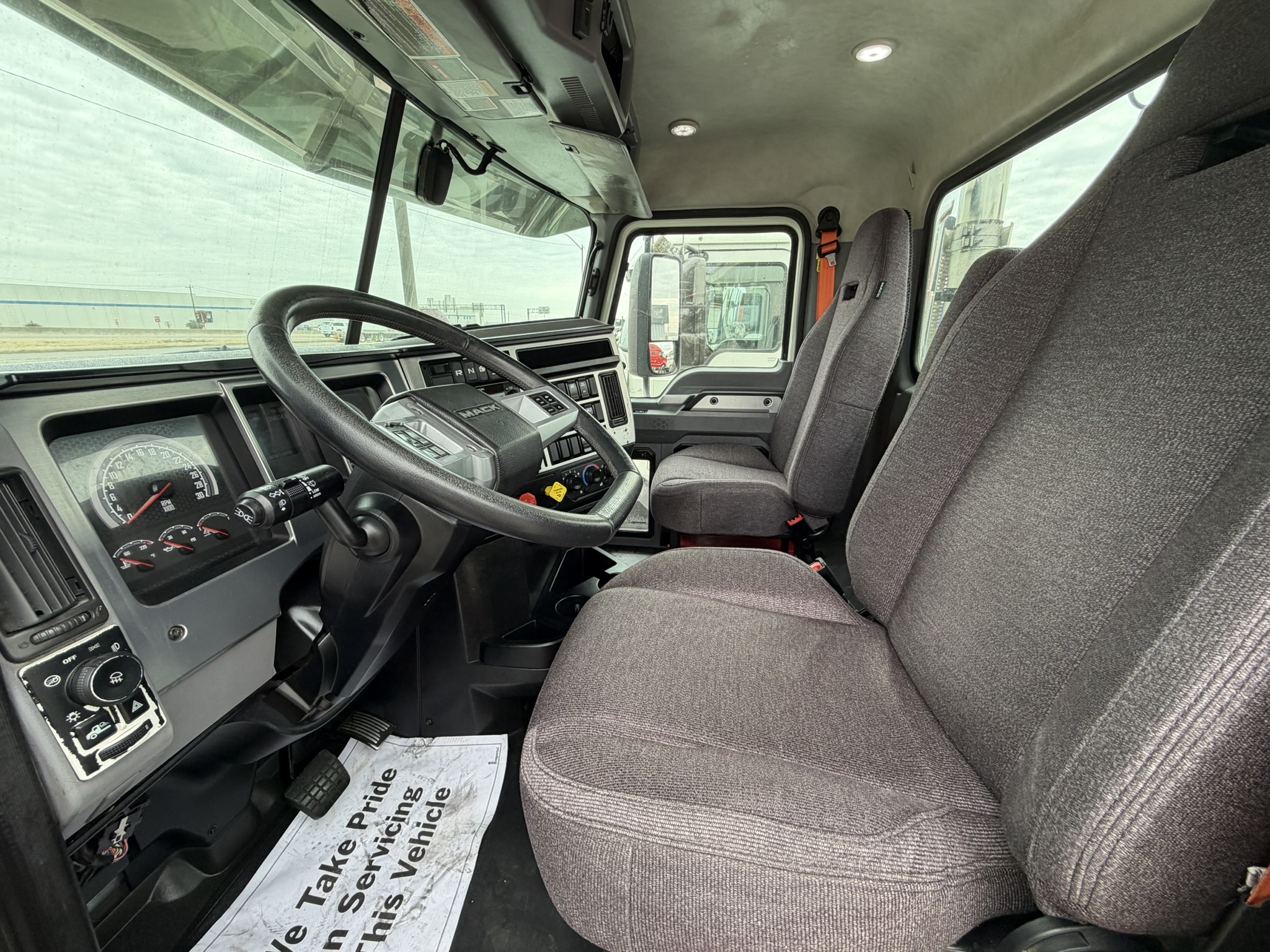 2020 Mack - image 24