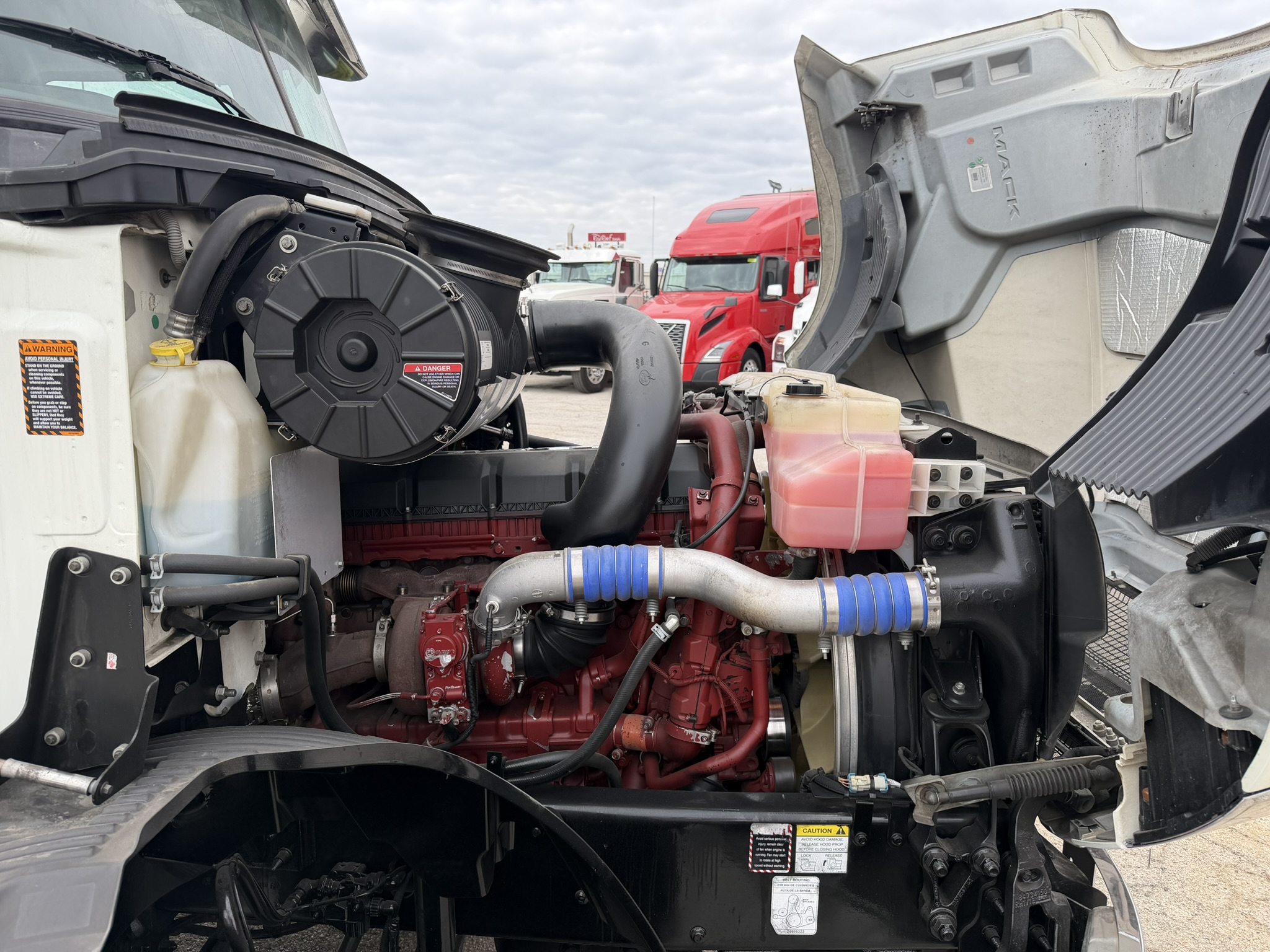 2020 Mack - image 21