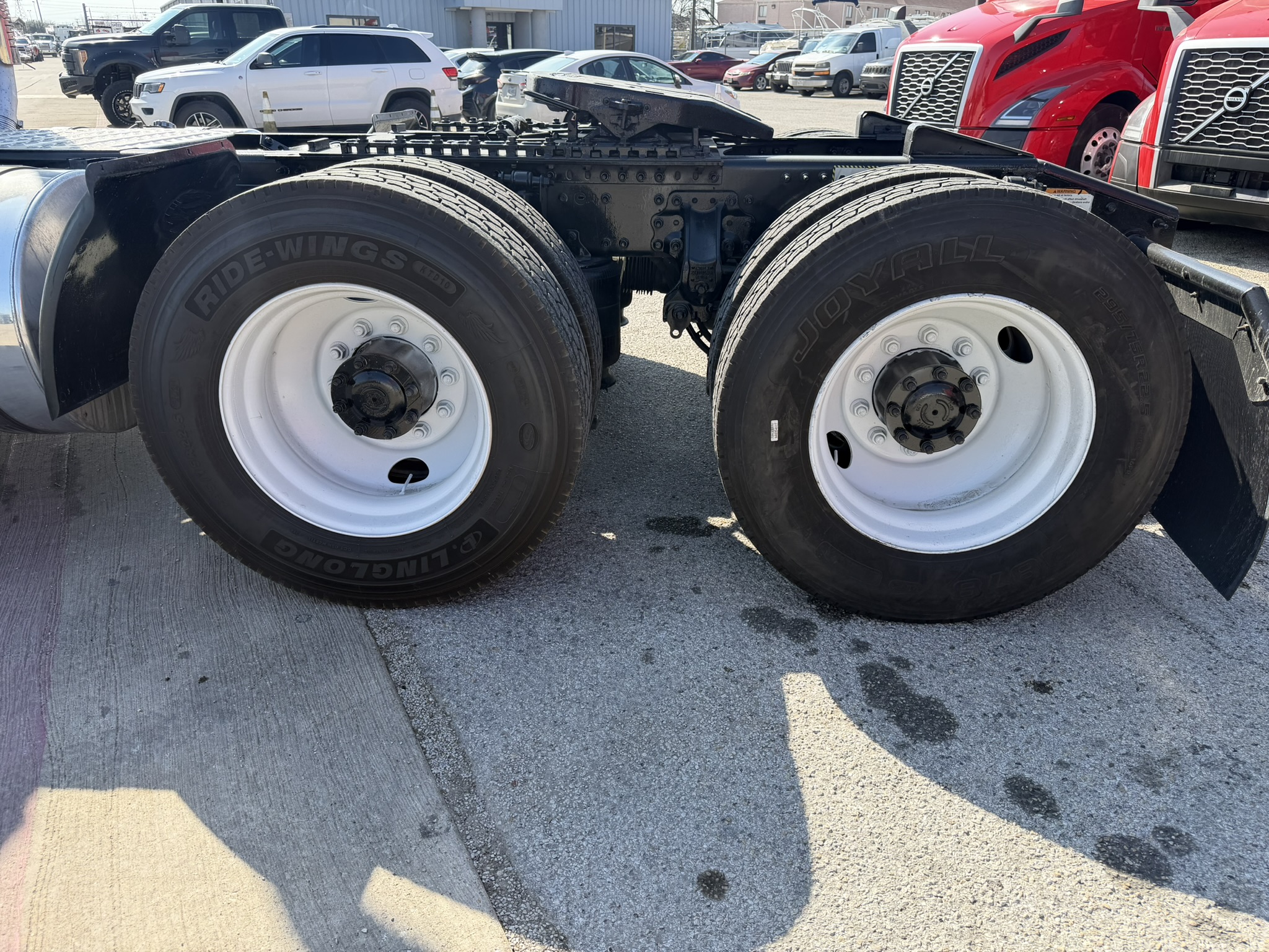 2020 Mack - image 11