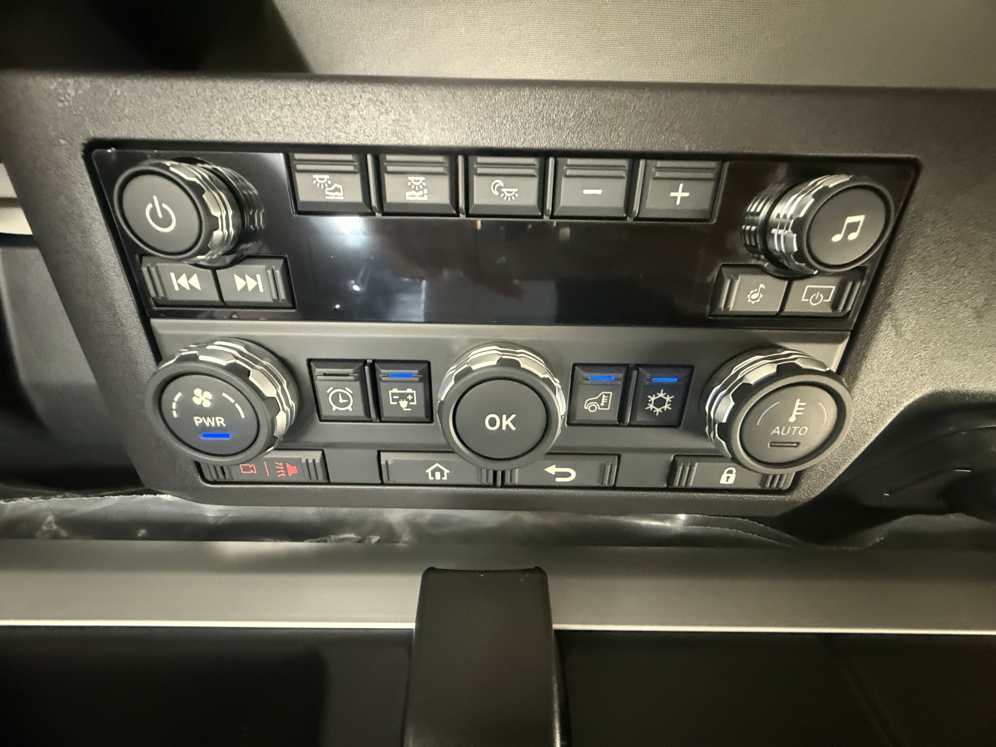 2026 Mack - image 25