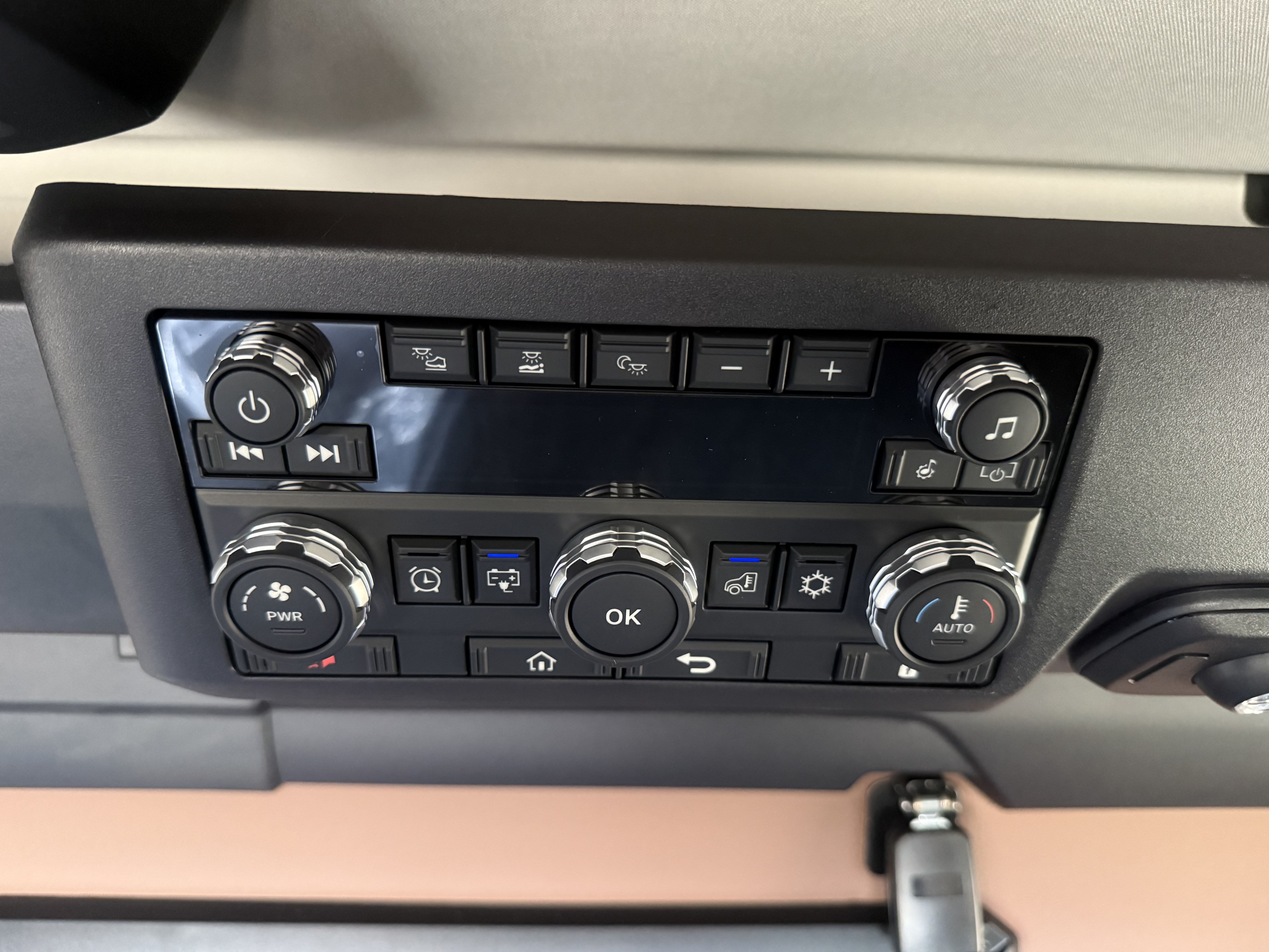 2026 Mack - image 25