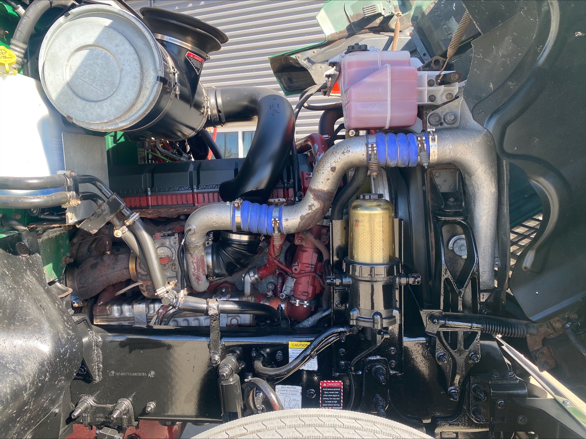 2018 Mack - image 10