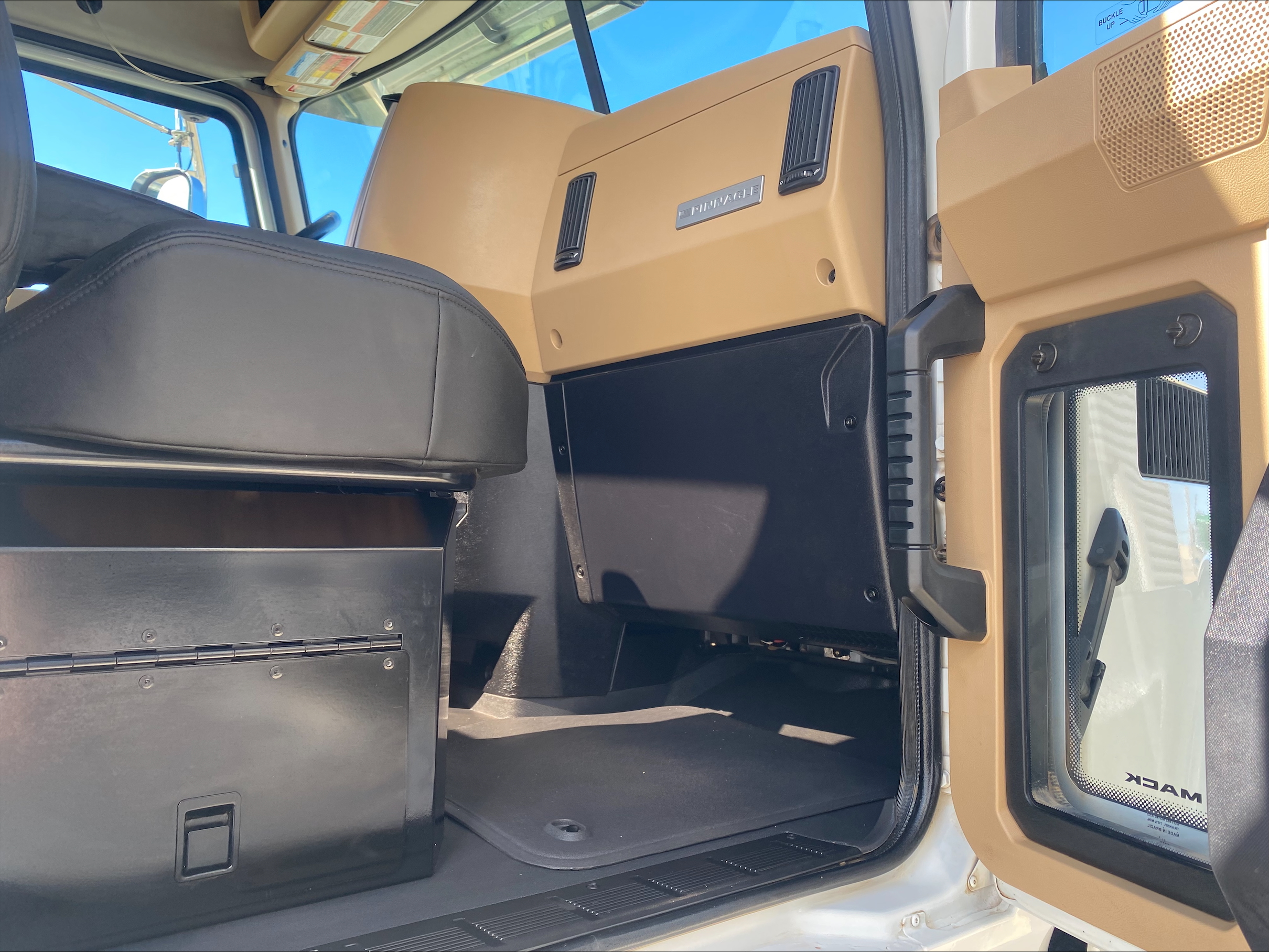 2024 Mack - image 14