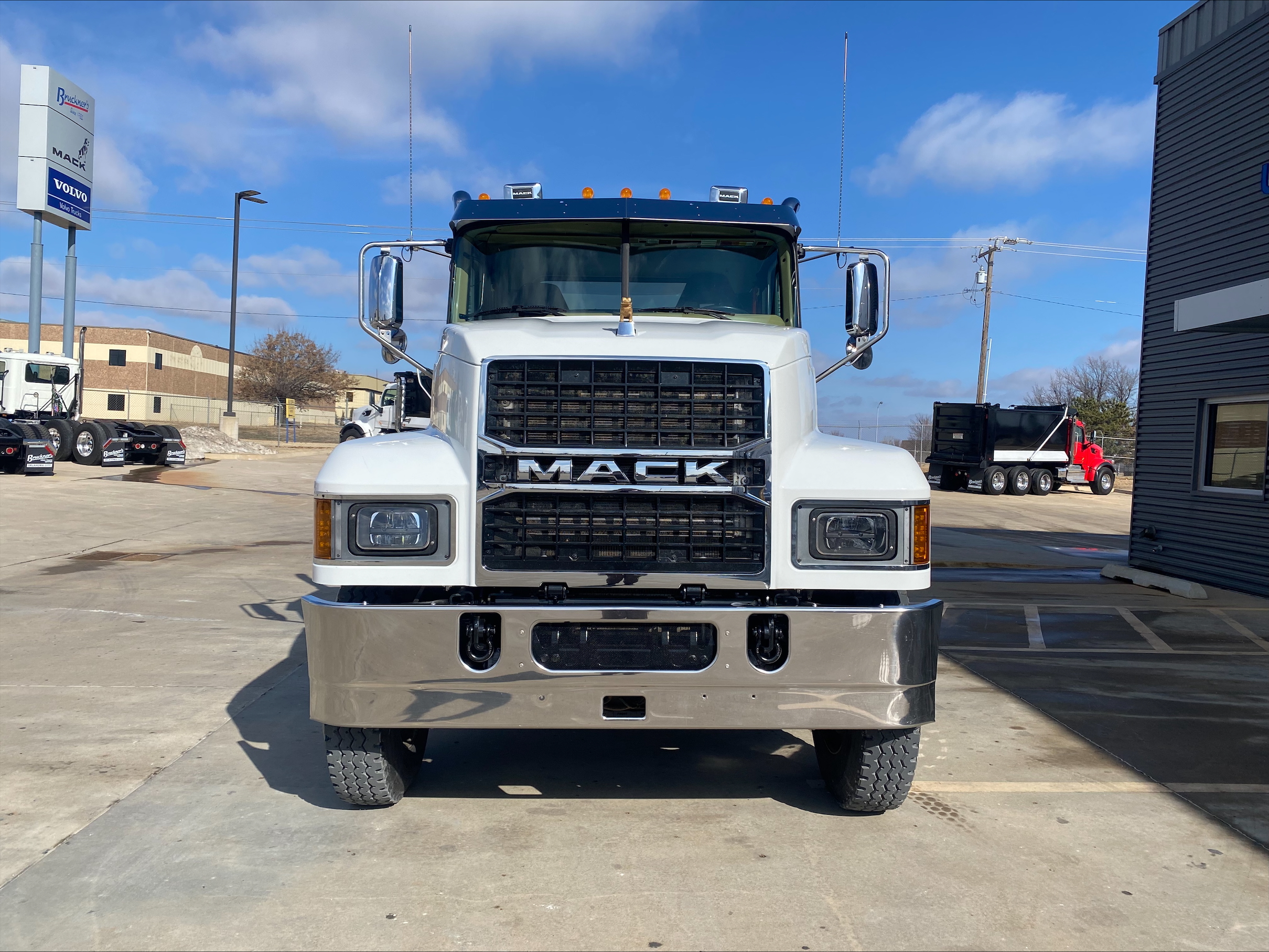 2024 Mack - image 2