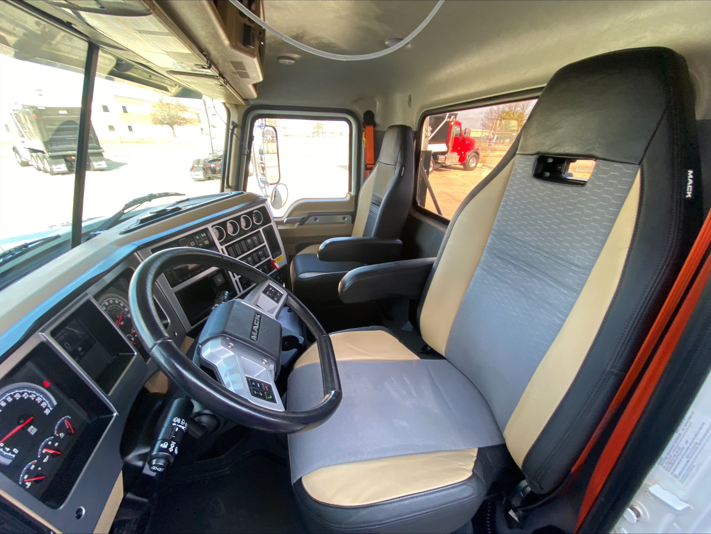 2024 Mack - image 13