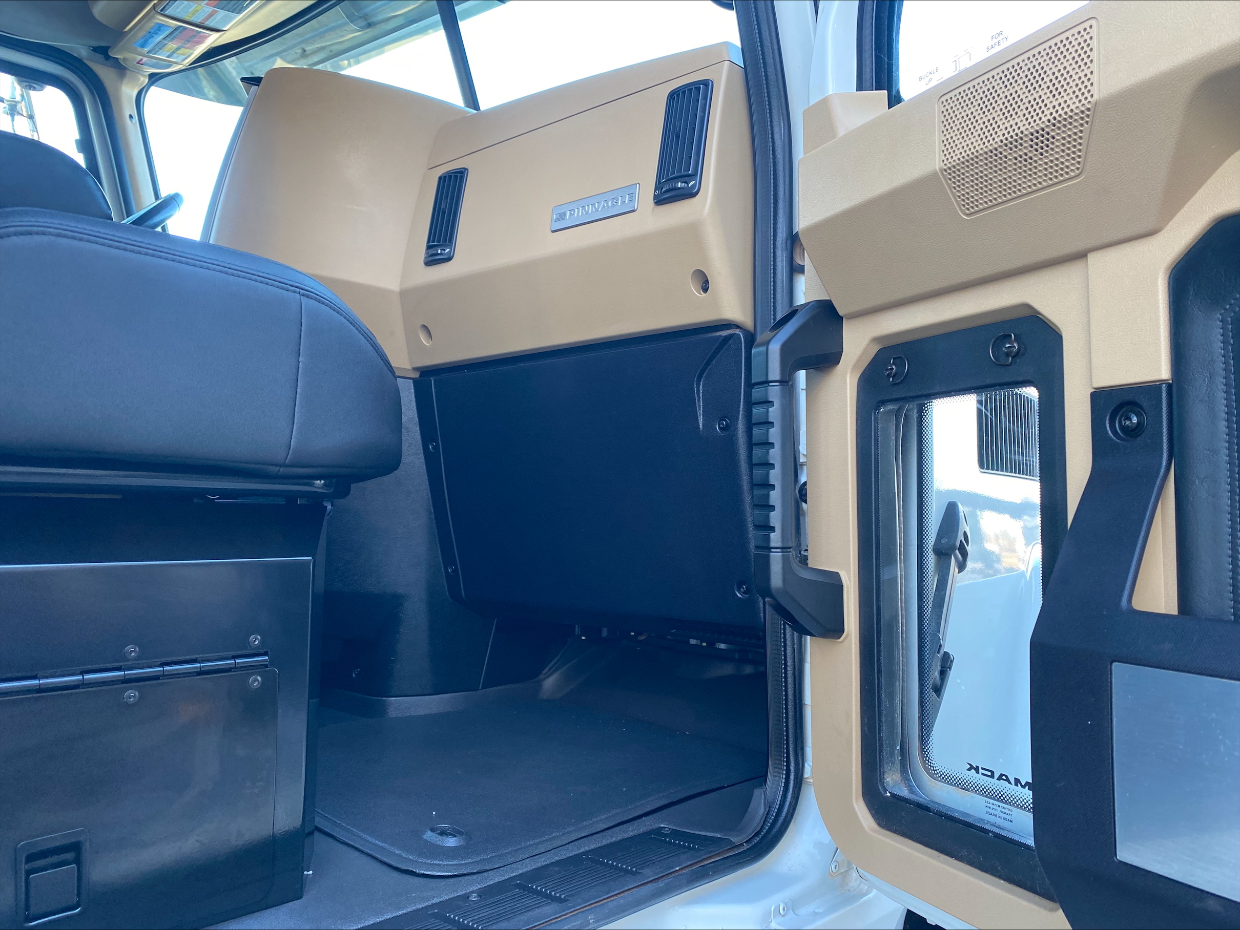 2024 Mack - image 14