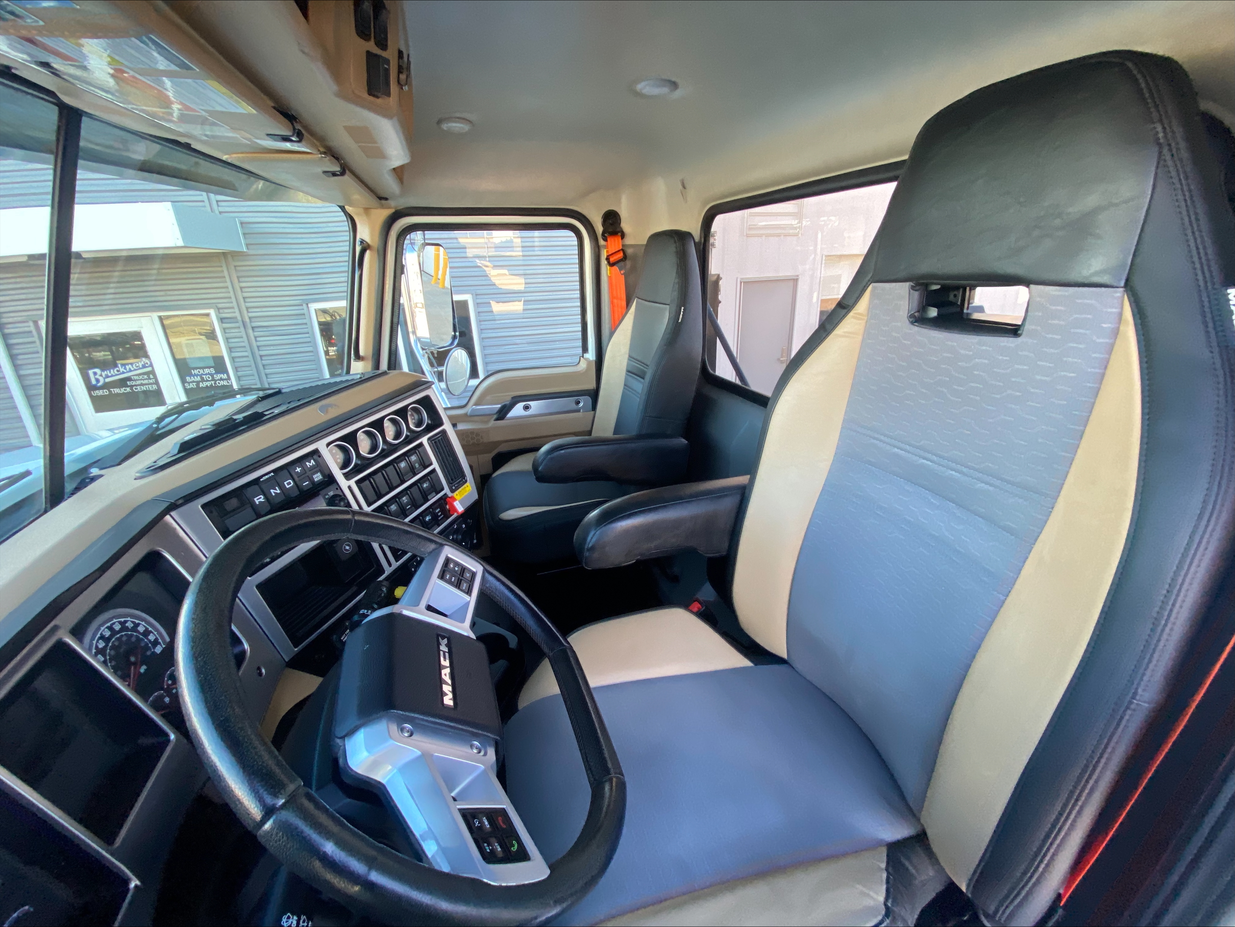2024 Mack - image 13