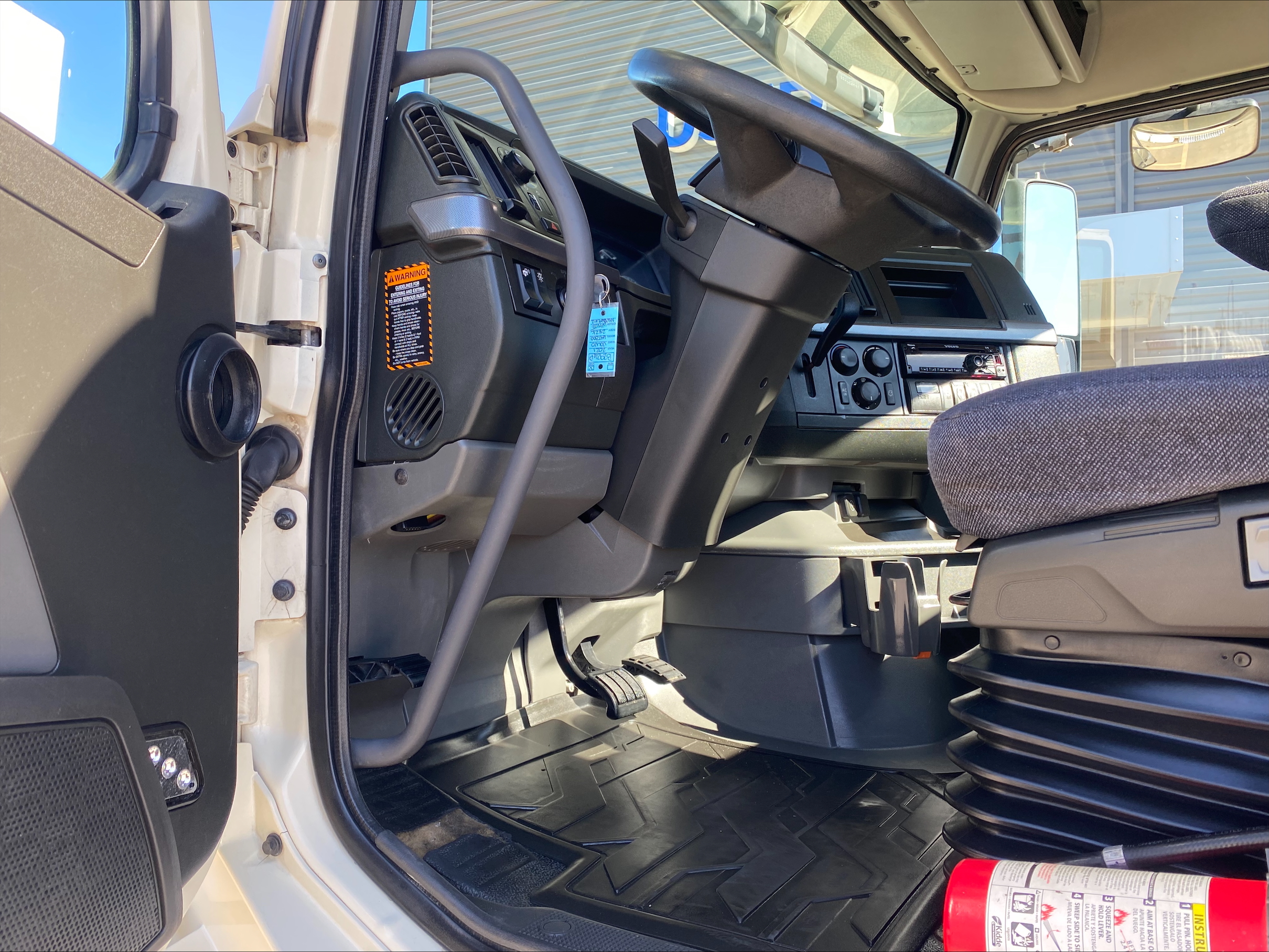 2021 Volvo - image 11