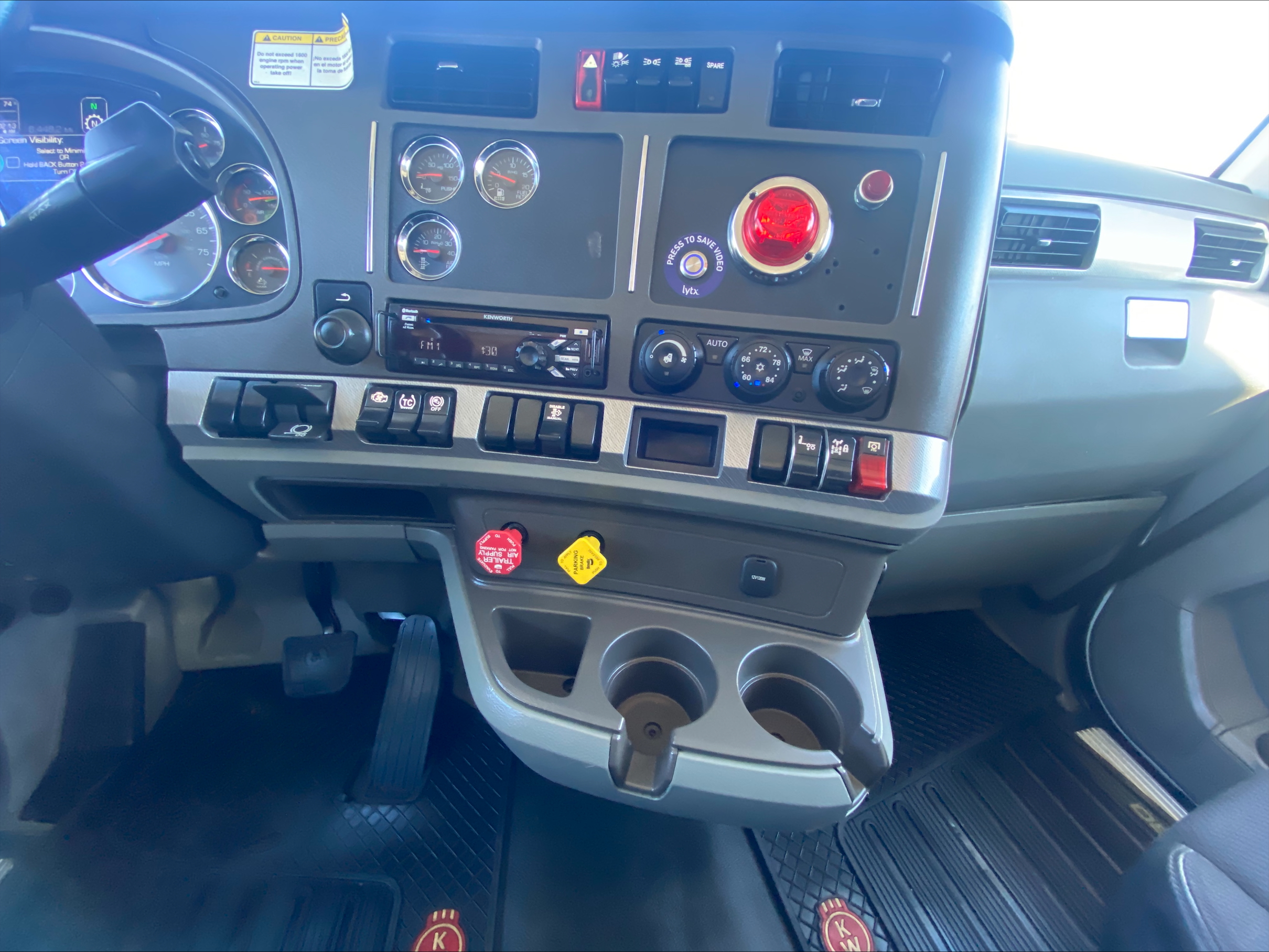 2019 Kenworth T880 - image 22