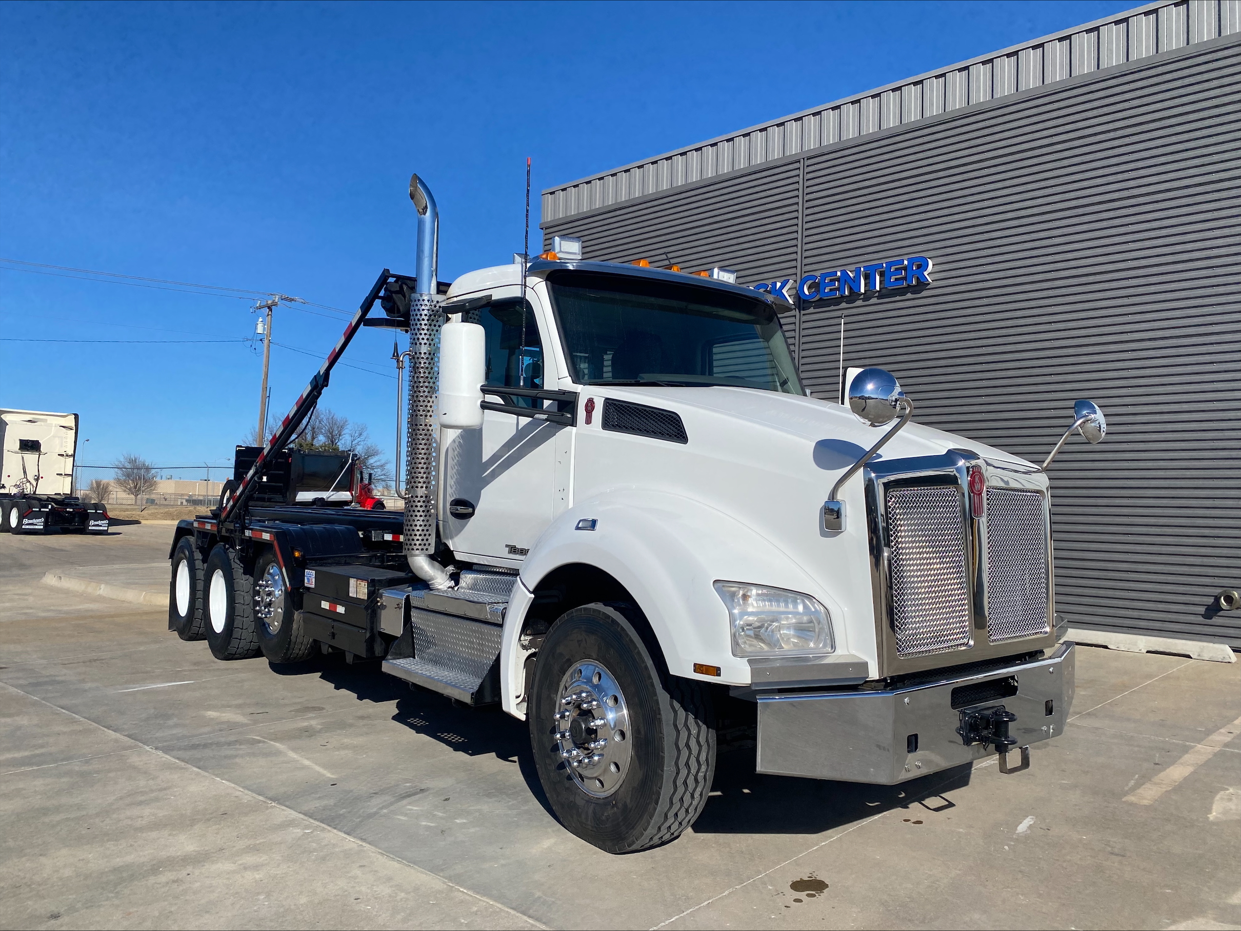2019 Kenworth T880 - image 3