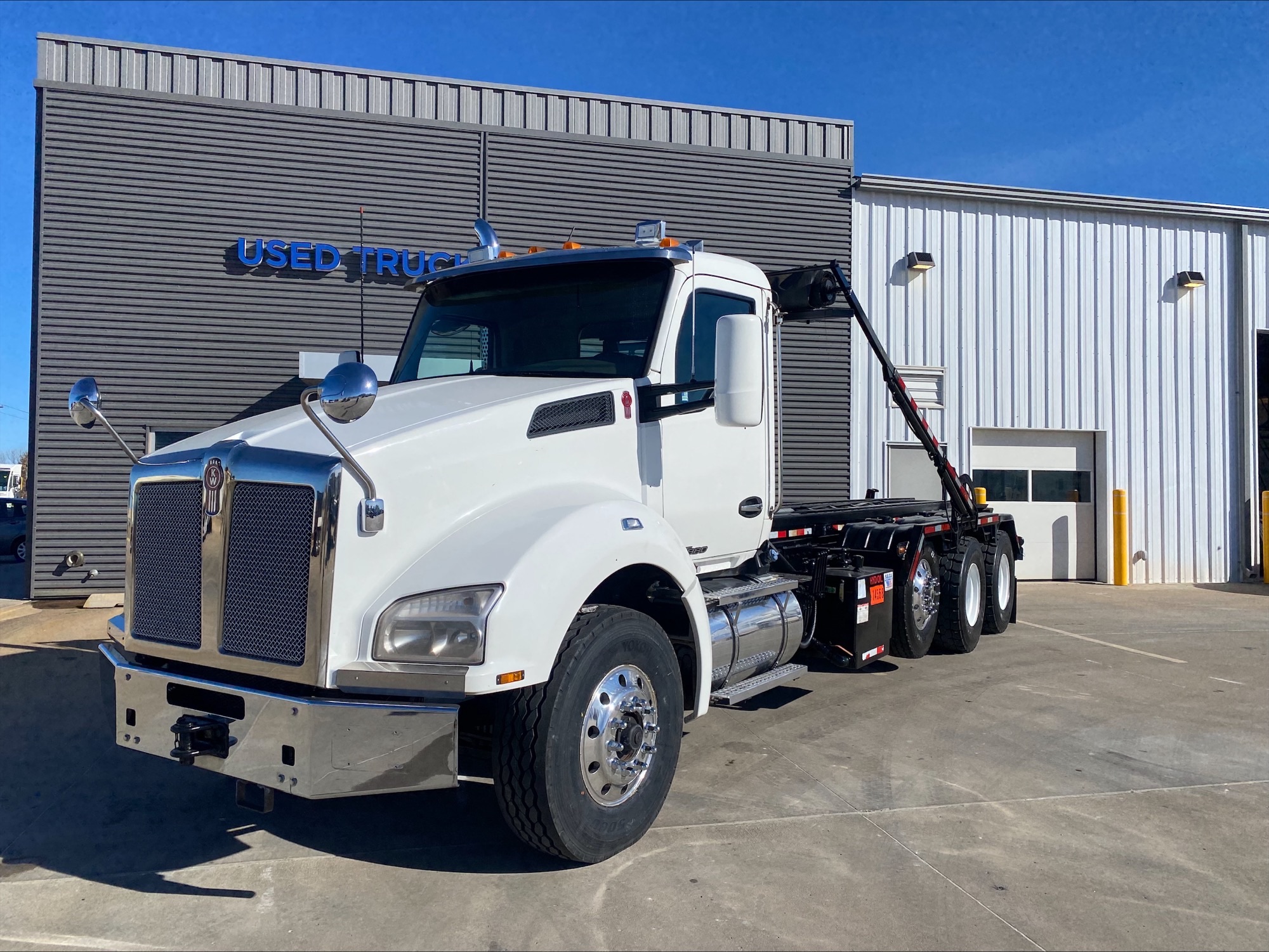 2019 Kenworth T880 - image 1