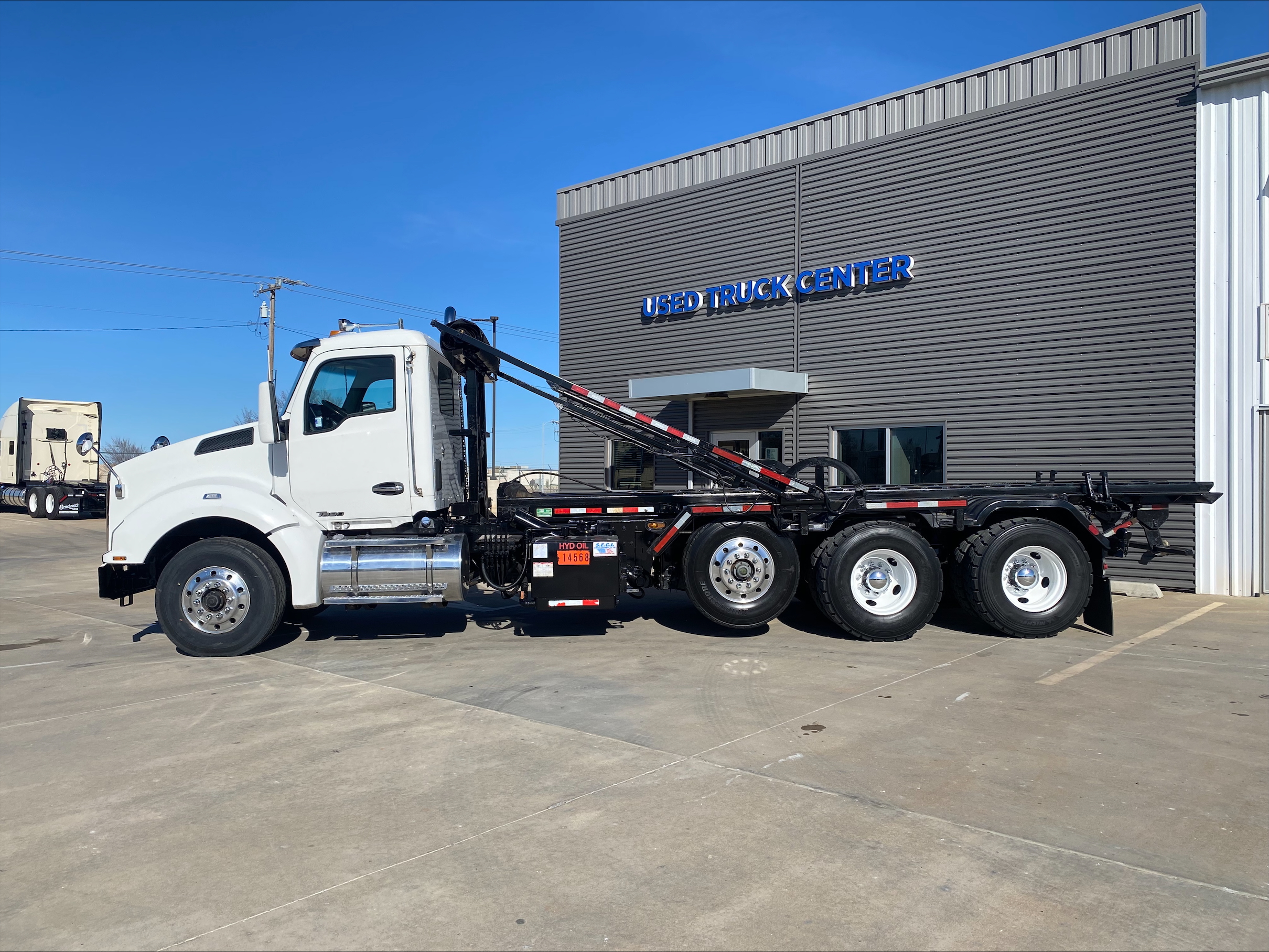 2019 Kenworth T880 - image 8