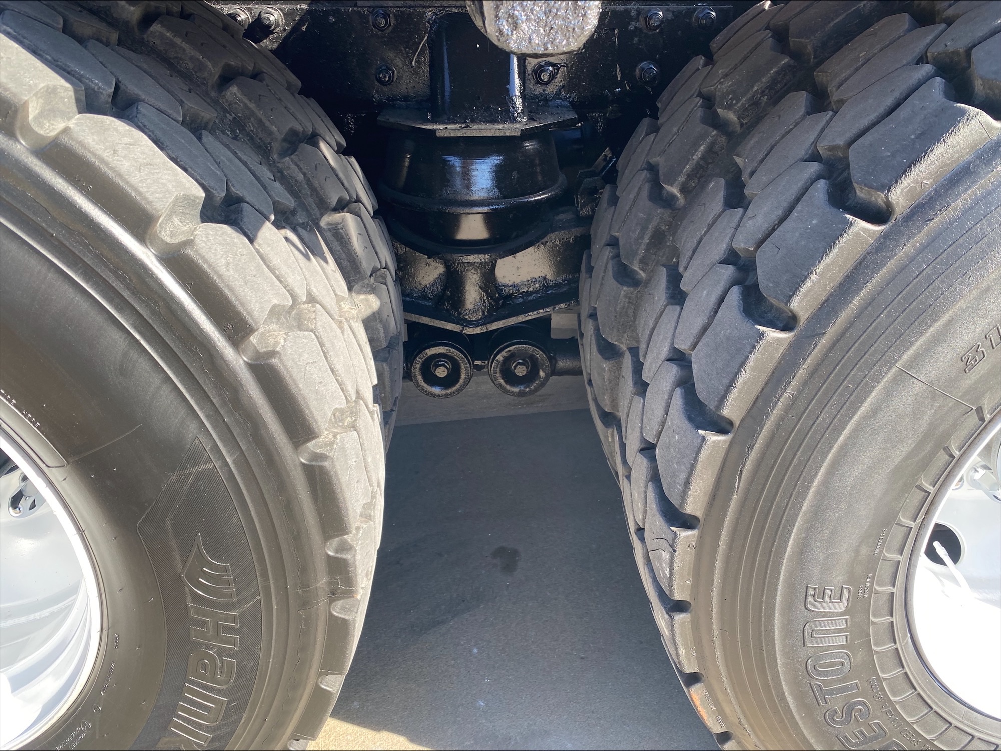 2019 Kenworth T880 - image 27