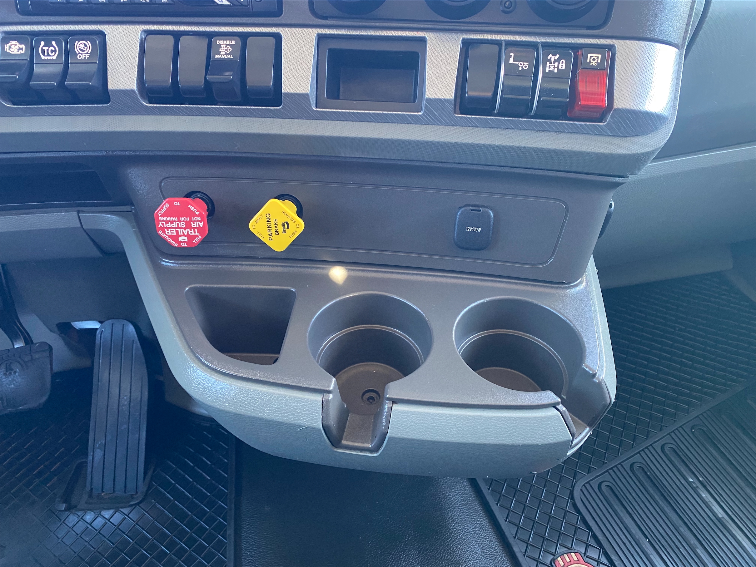 2019 Kenworth T880 - image 19