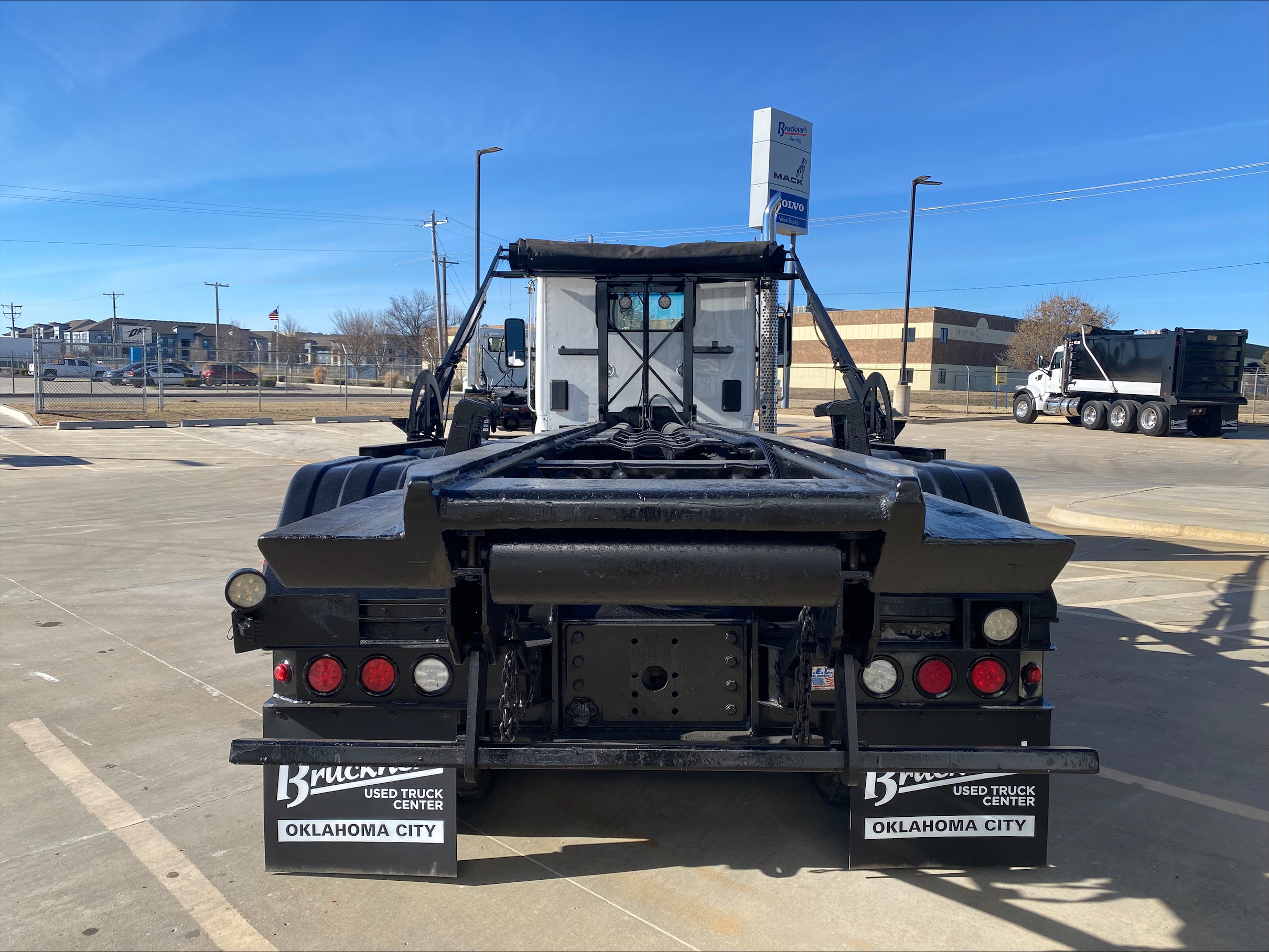 2019 Kenworth T880 - image 6