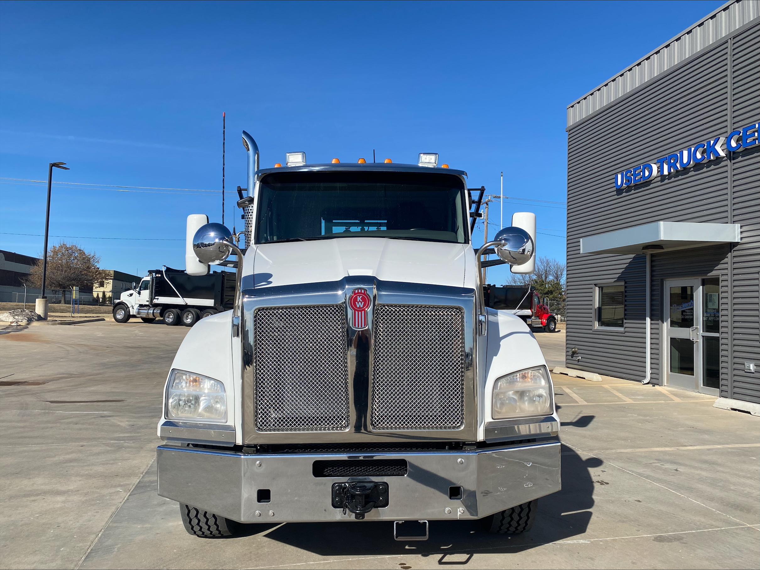 2019 Kenworth T880 - image 2