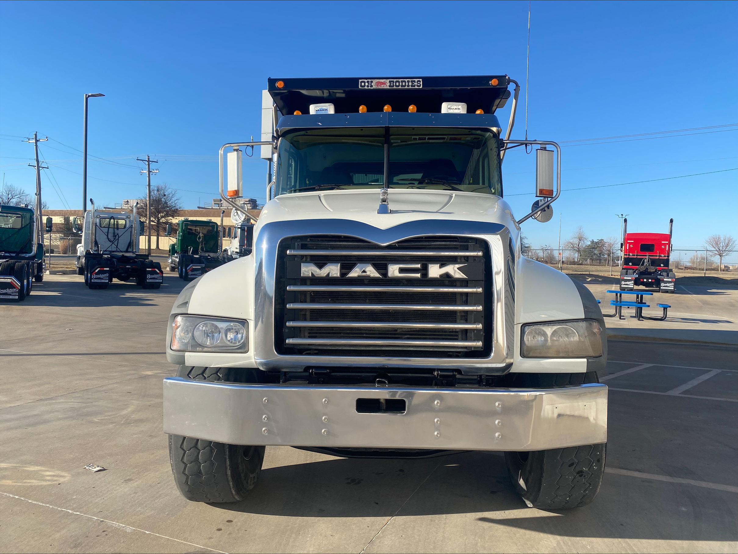 2023 Mack Granite - image 2