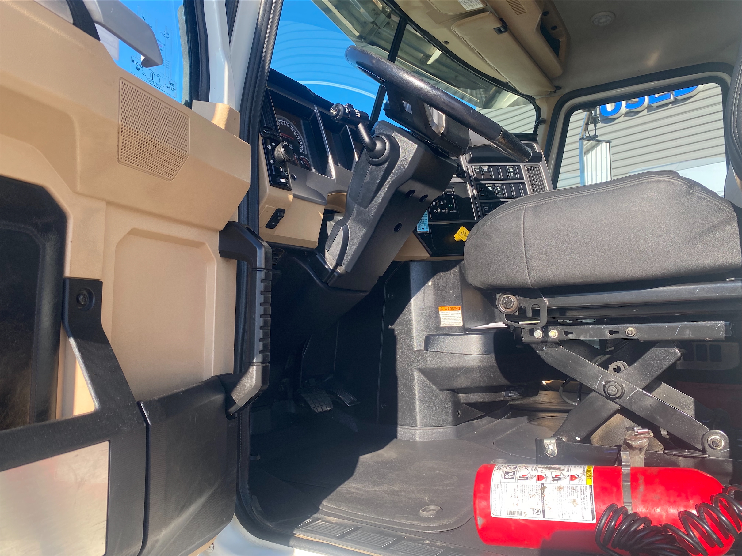 2023 Mack Granite - image 11