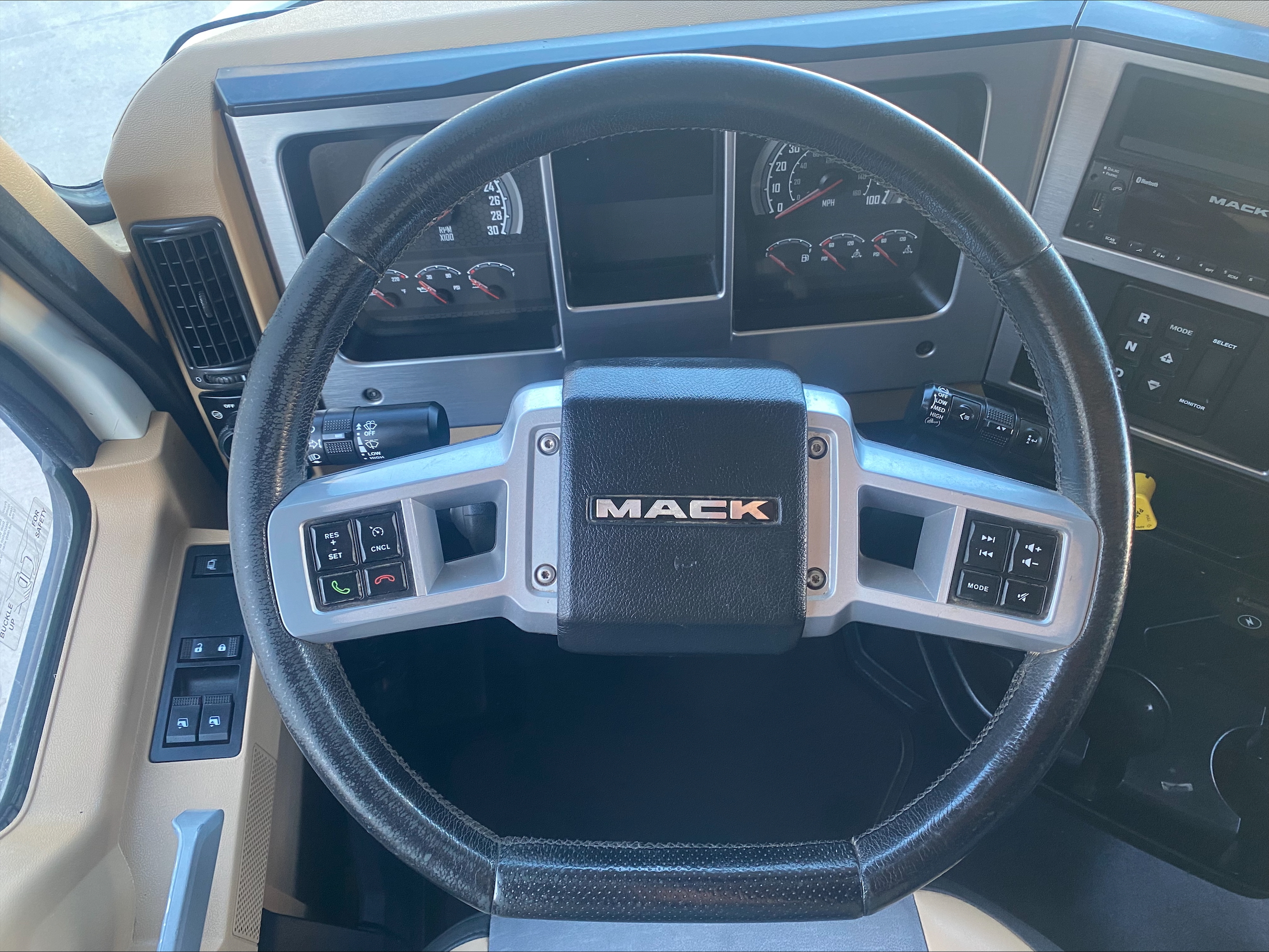 2023 Mack Granite - image 16