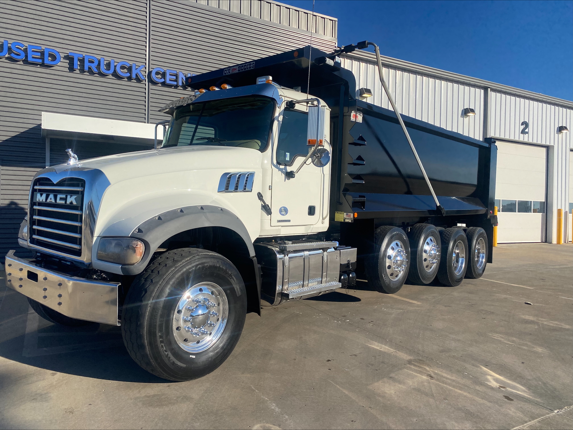 2023 Mack Granite - image 1