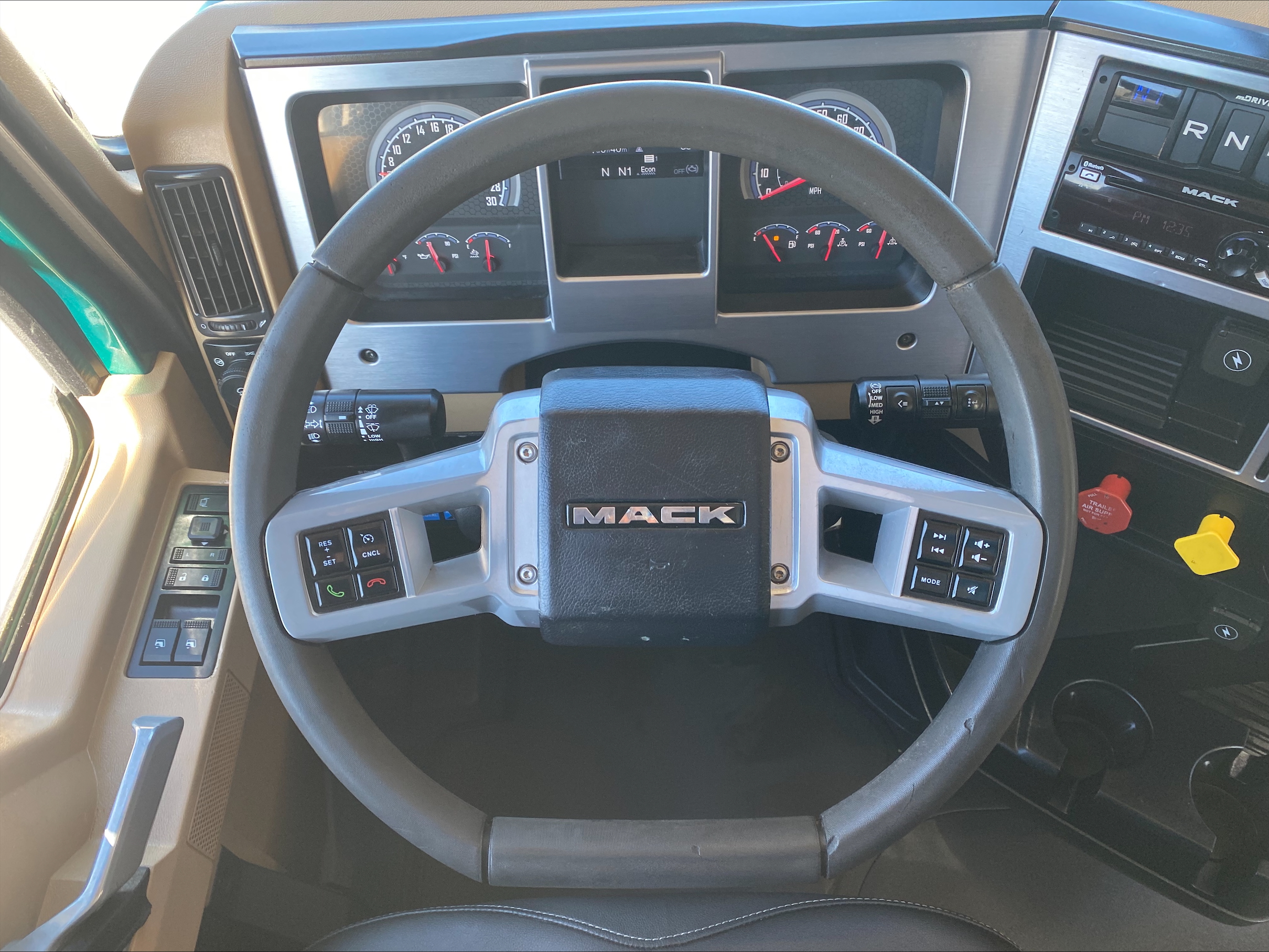 2021 Mack - image 17