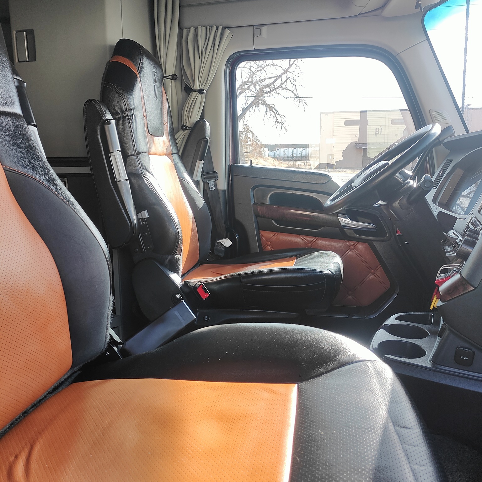 2022 Kenworth T680 - image 7