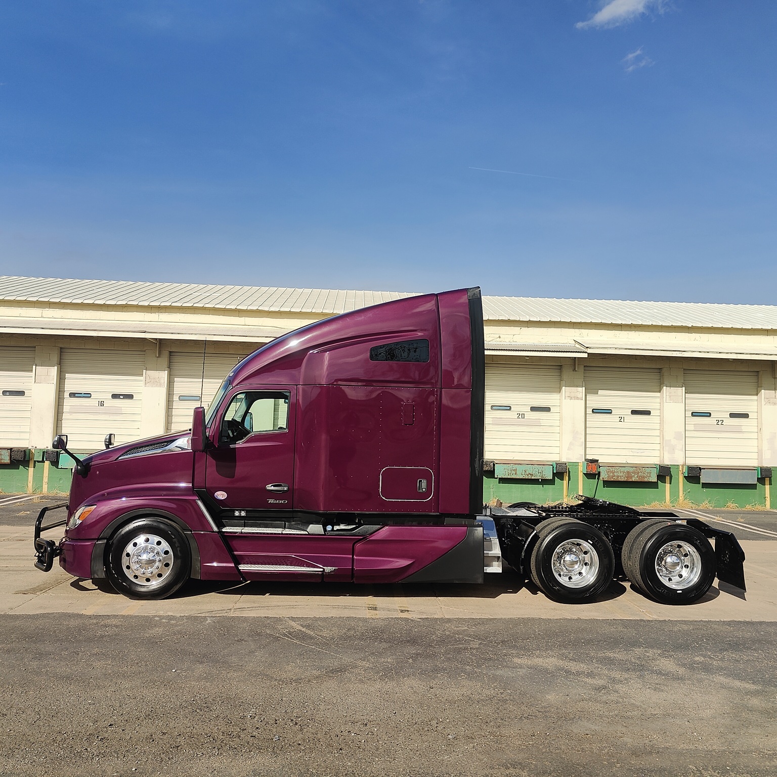 2022 Kenworth T680 - image 18