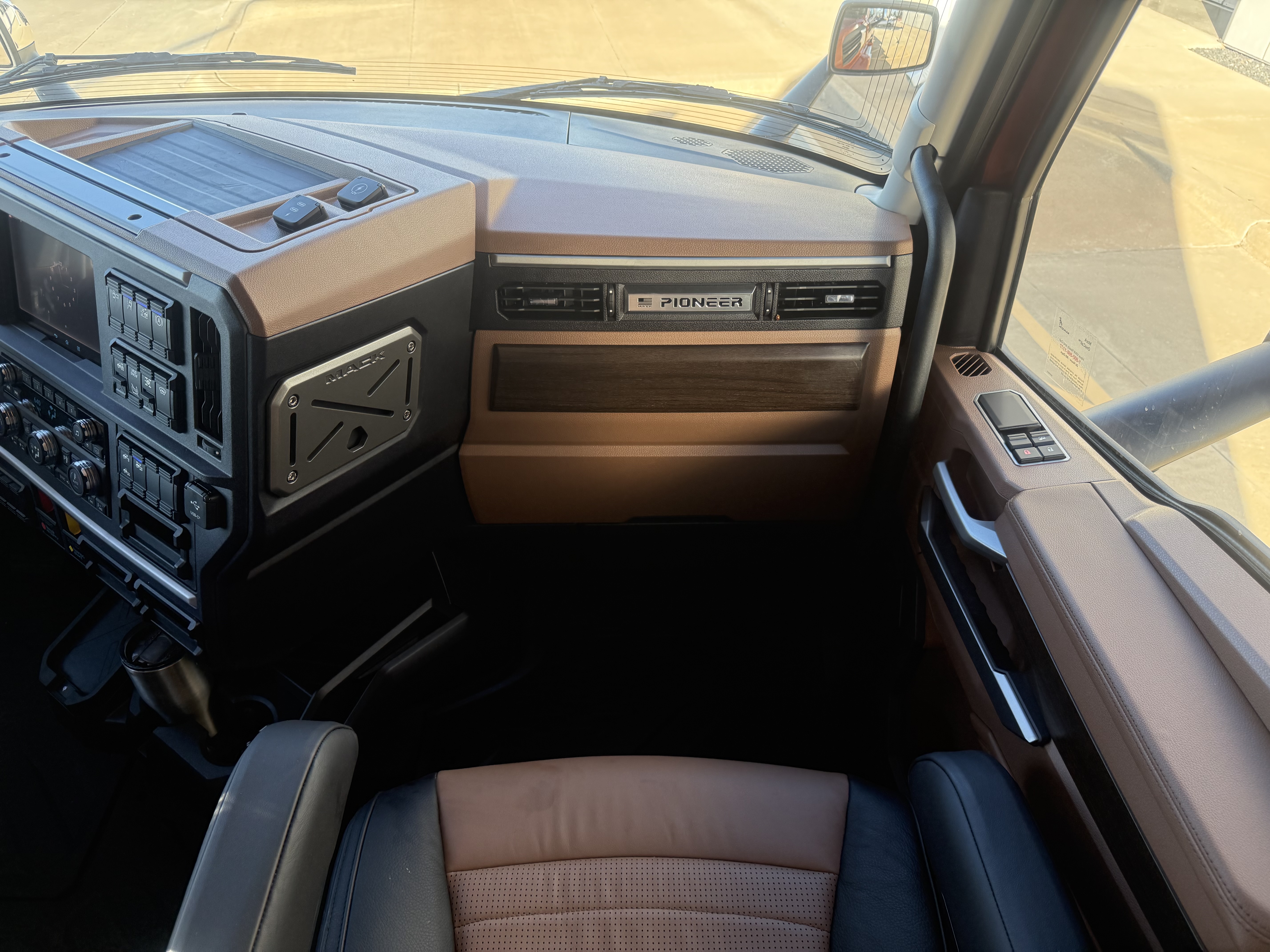 2026 Mack - image 13